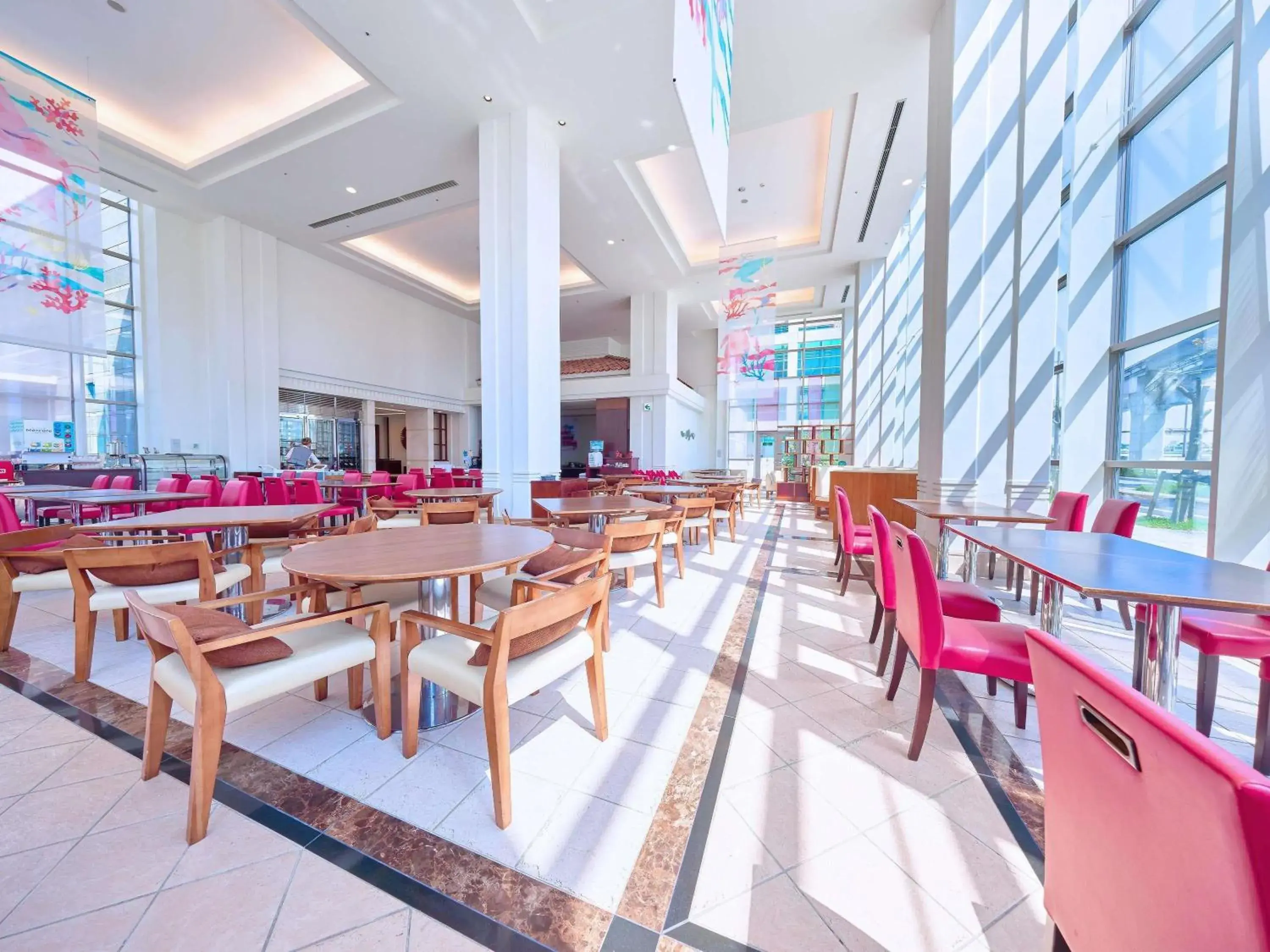 Restaurant/places to eat in Mercure Okinawa Naha Restaurant/places to eat in Mercure Okinawa Naha