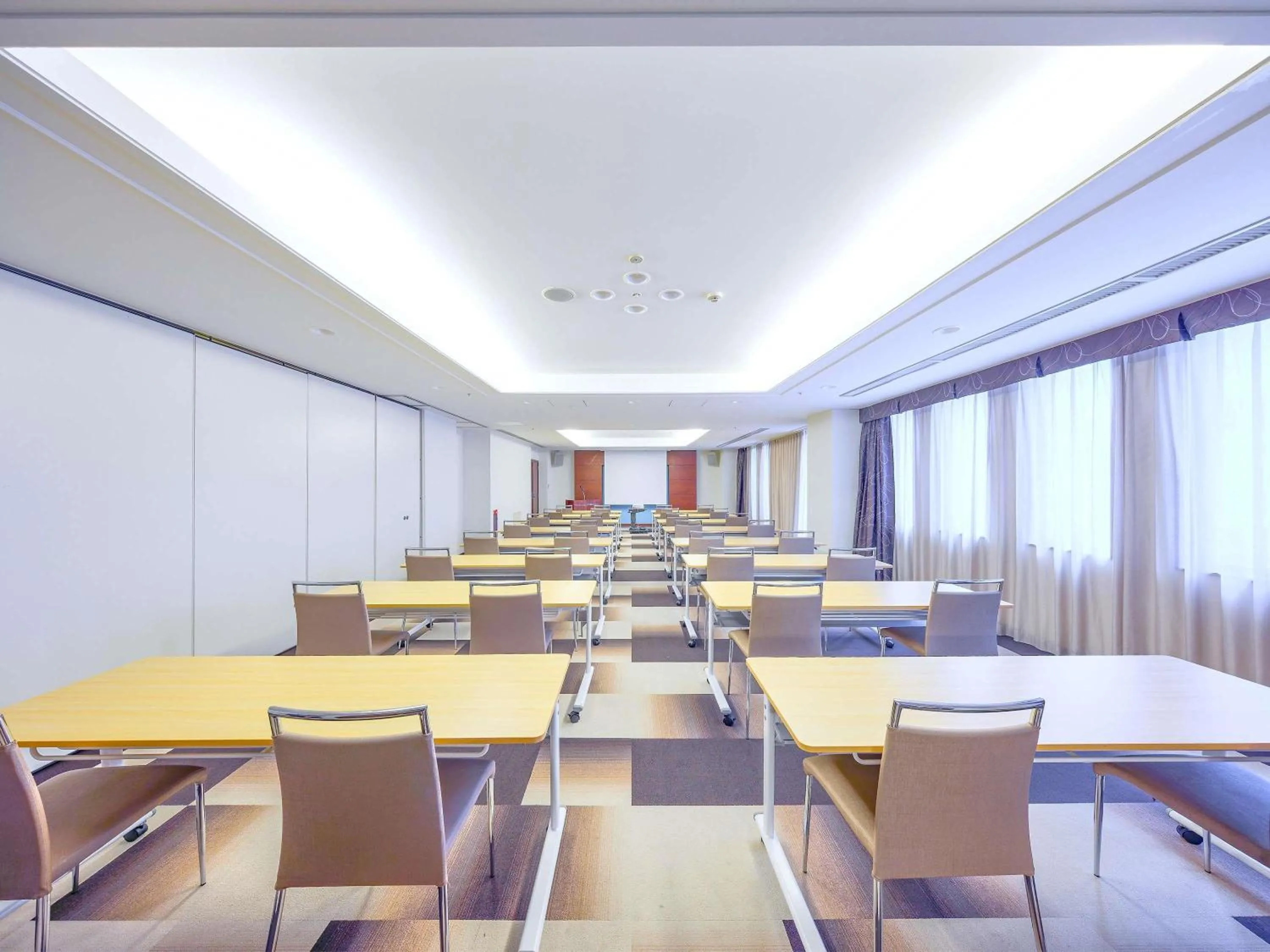 Meeting/conference room in Mercure Okinawa Naha