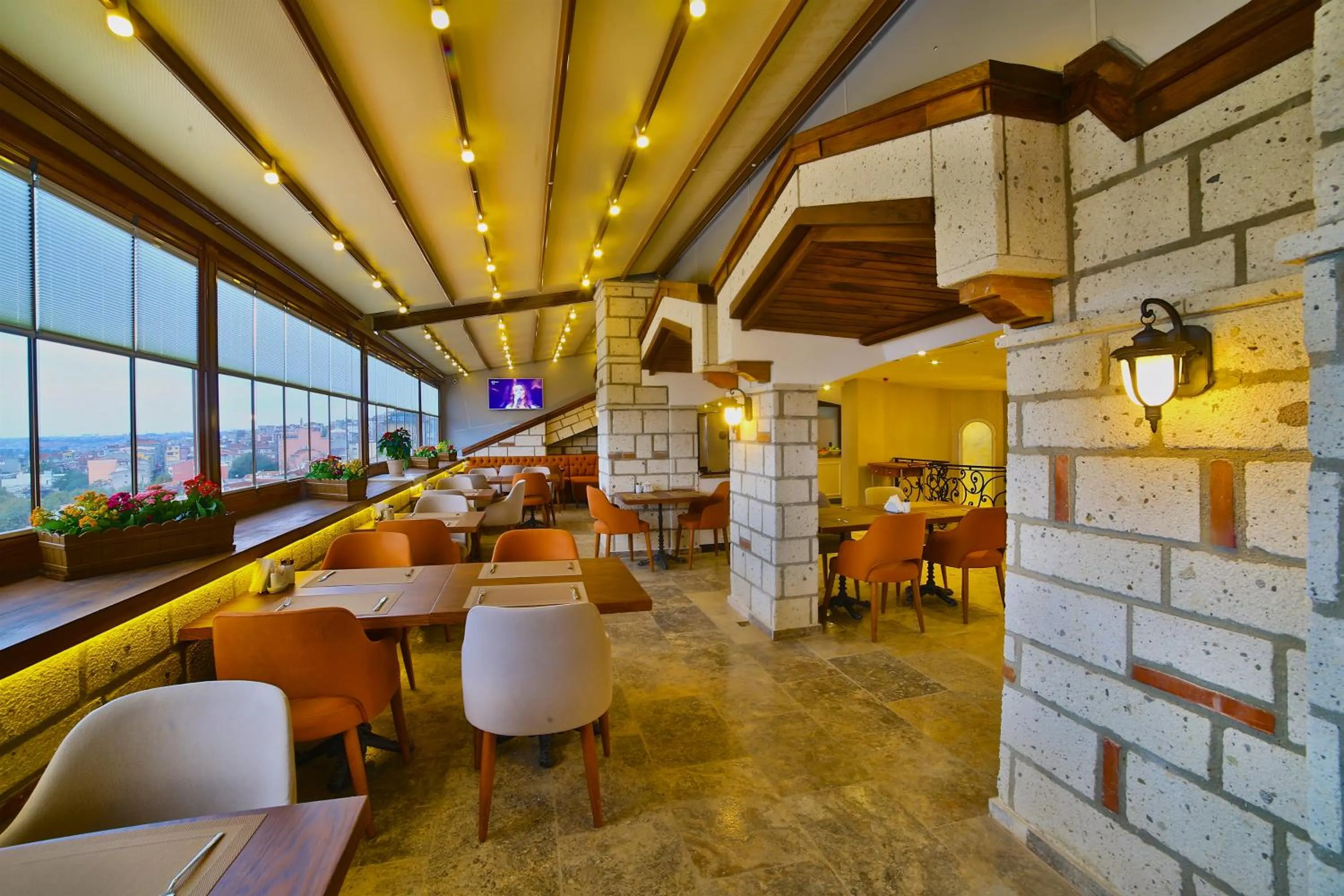Restaurant/places to eat in Yılsam Sultanahmet Hotel