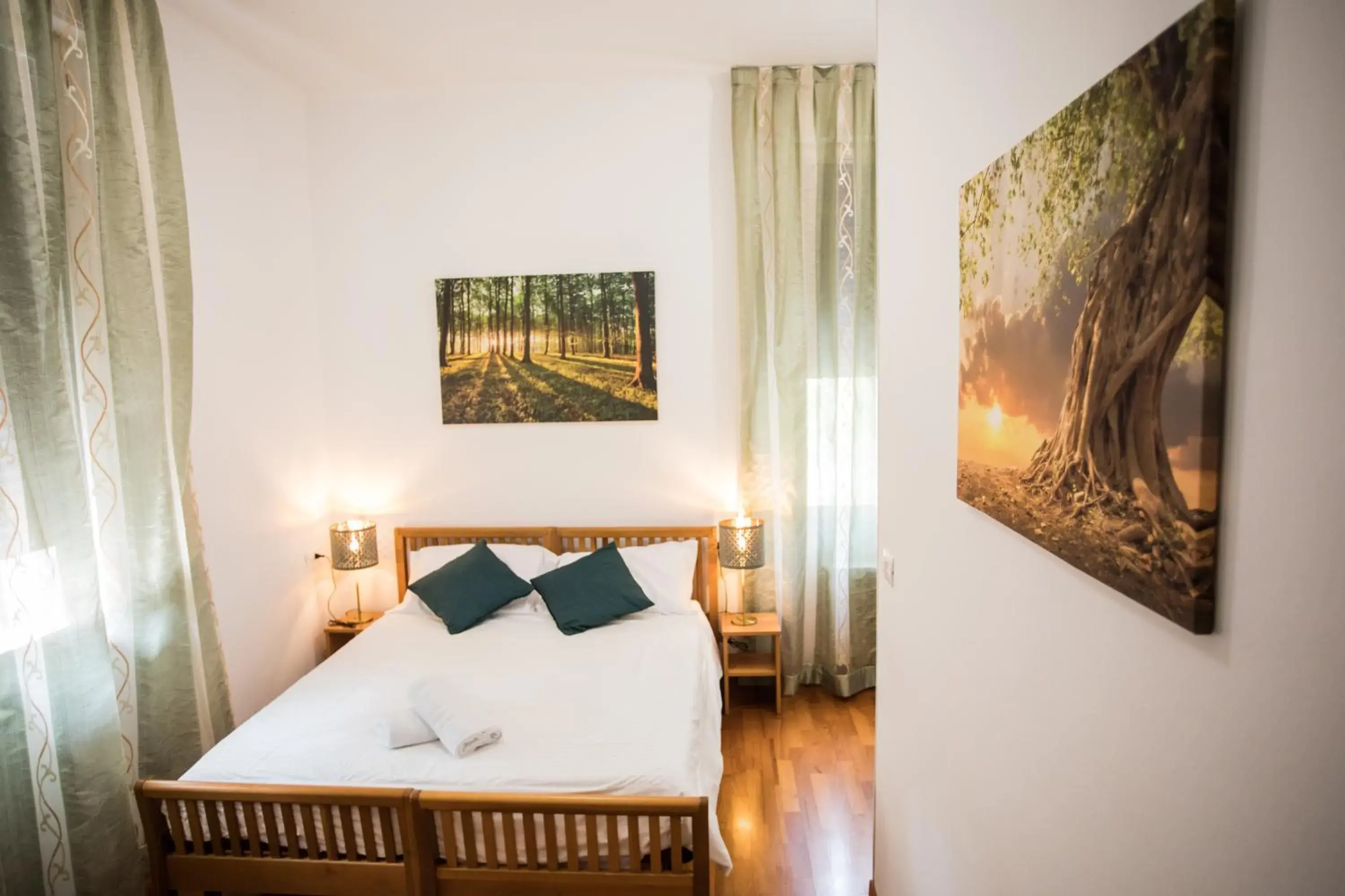 Double or Twin Room with Private Bathroom - single occupancy in Affittacamere Le Camere di Porta San Felice - Self Check in Double or Twin Room with Private Bathroom - single occupancy in Affittacamere Le Camere di Porta San Felice - Self Check in