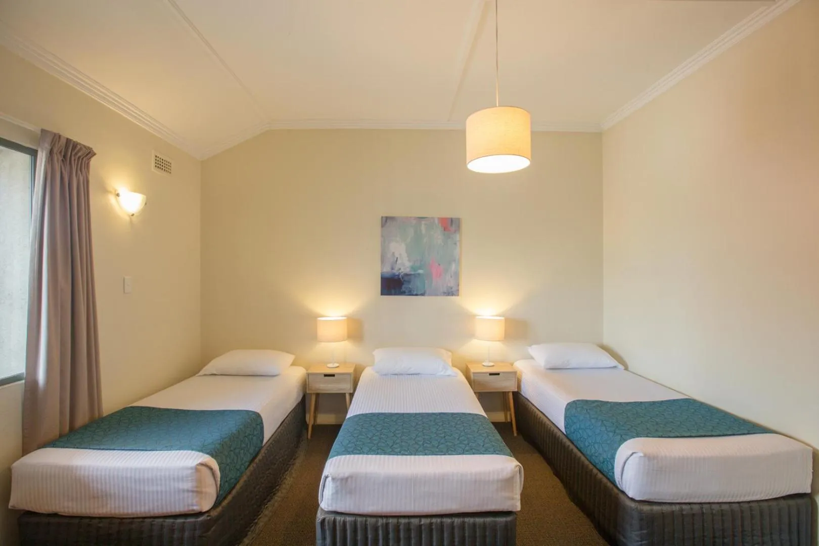 Bedroom, Bed in Greenways Apartments