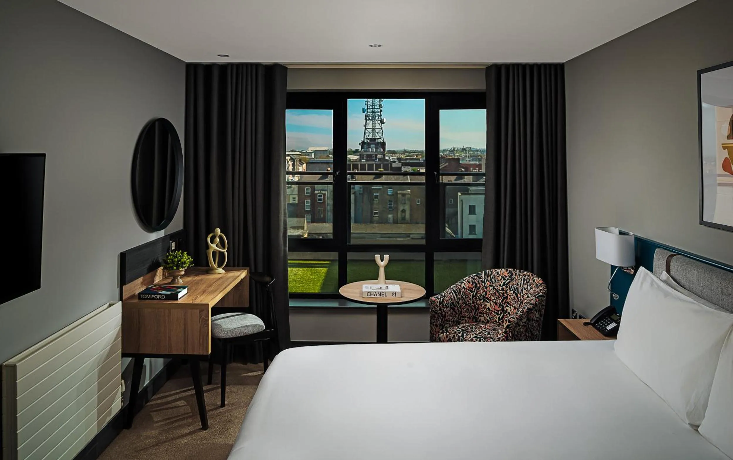 Bedroom, Bed in George Limerick Hotel