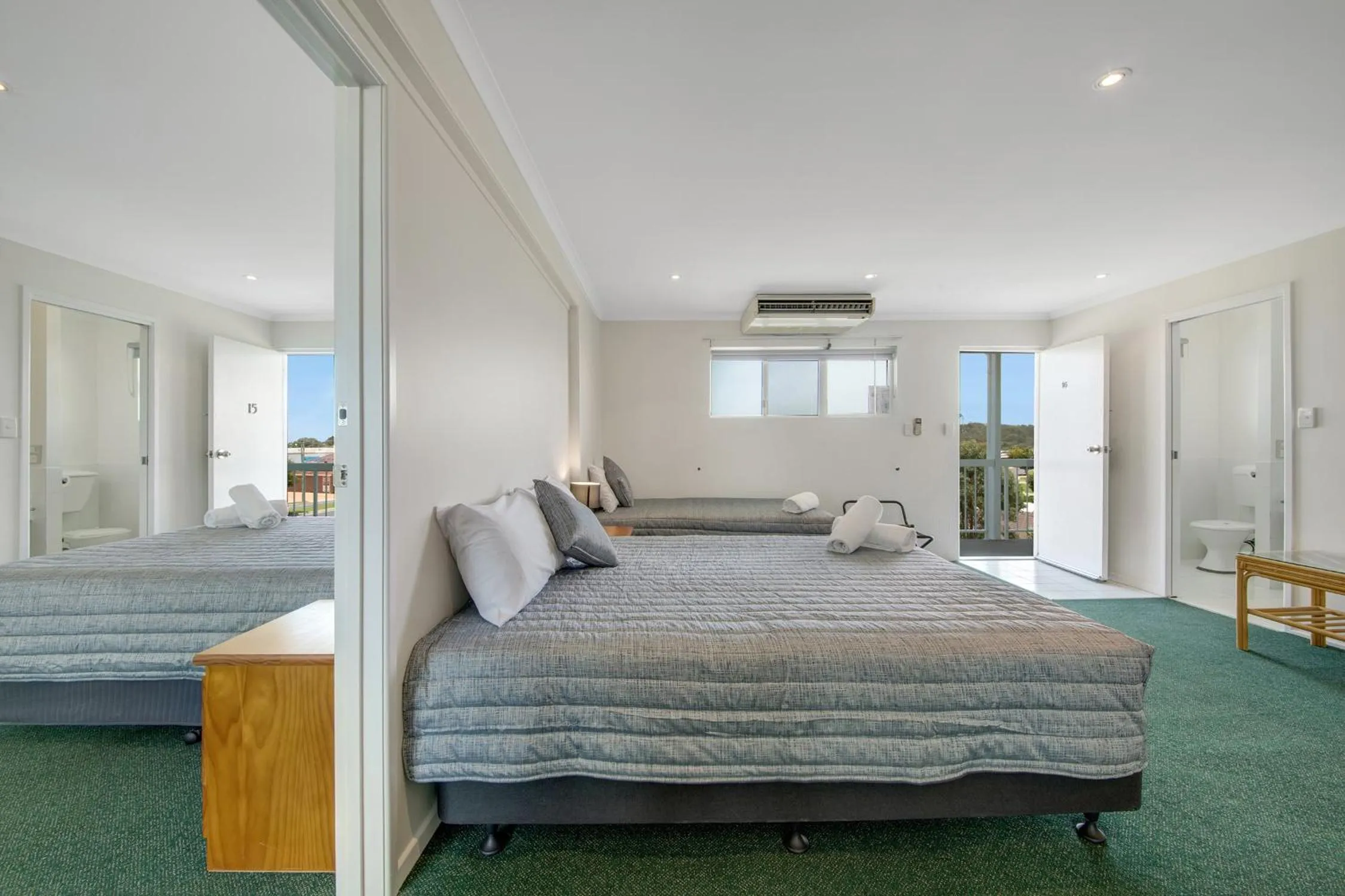 Bed in Reef Adventureland Motel