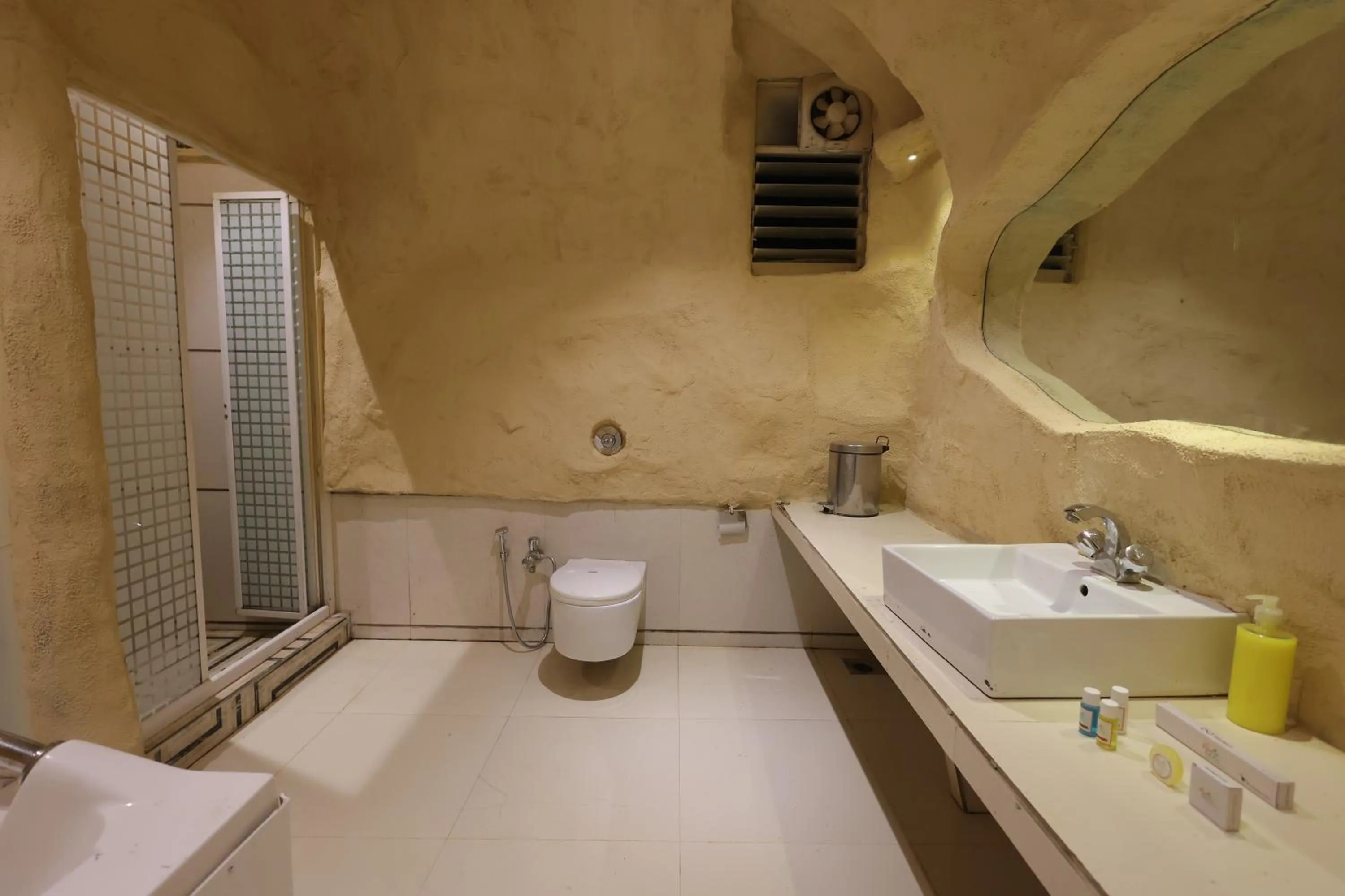 Toilet in Hotel King Garden