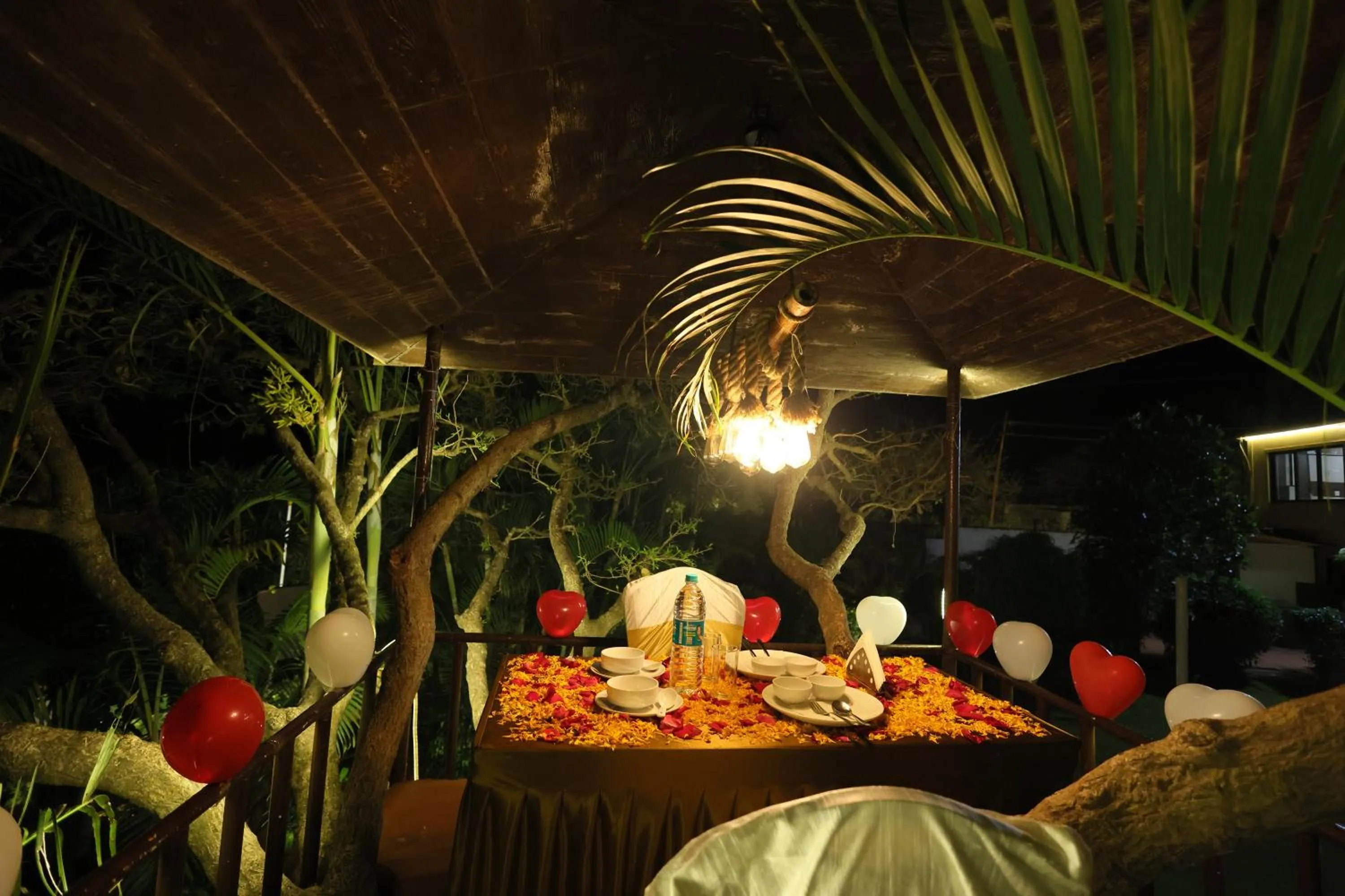 Property building in Hotel King Garden