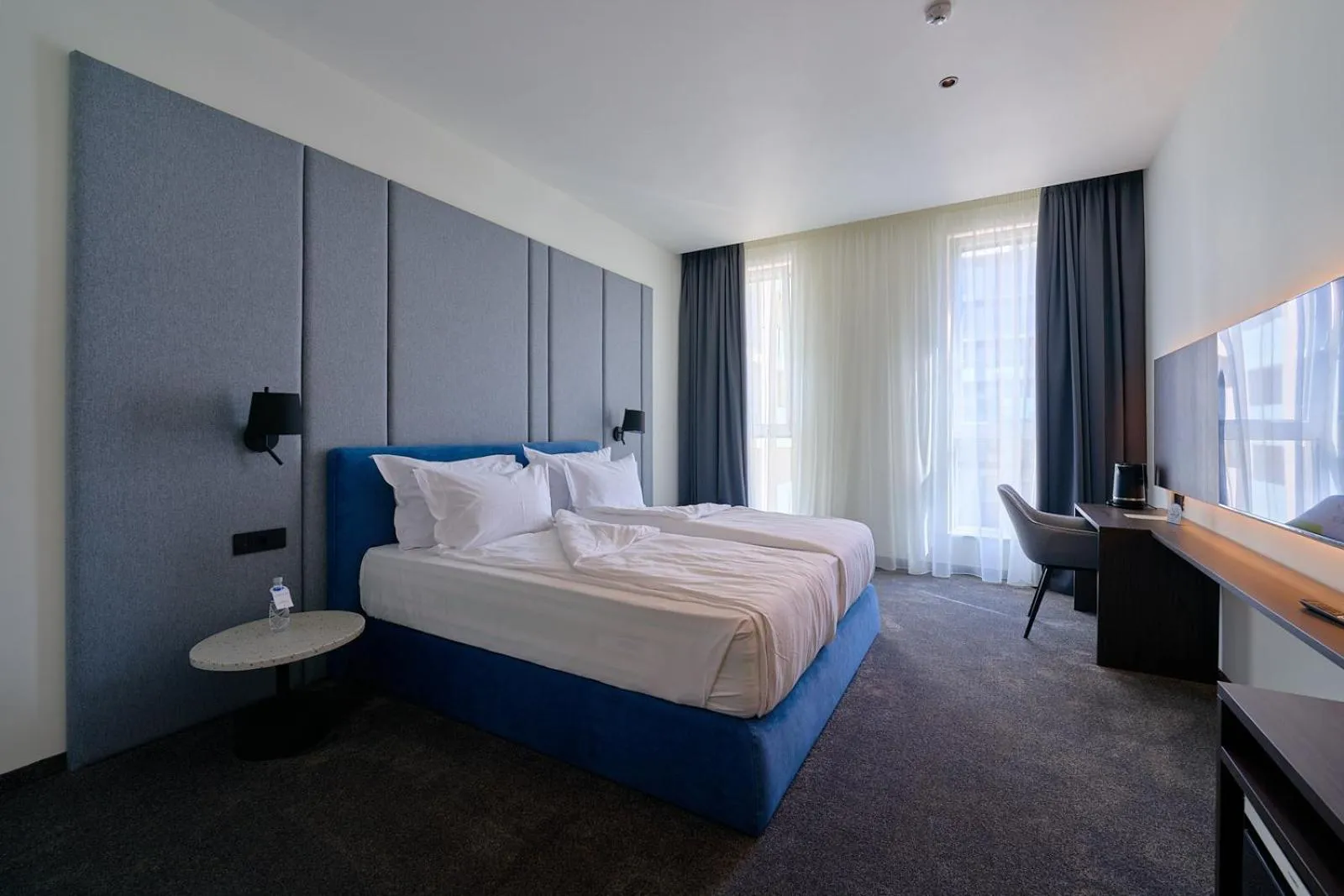 Bed in Adella Boutique Hotel - Free Secured Parking