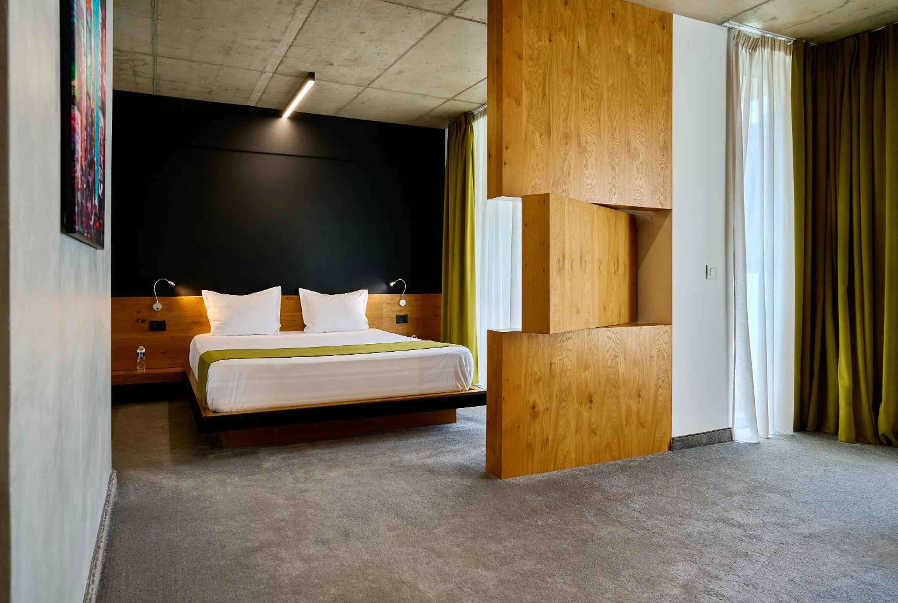 Bed in Adella Boutique Hotel - Free Secured Parking