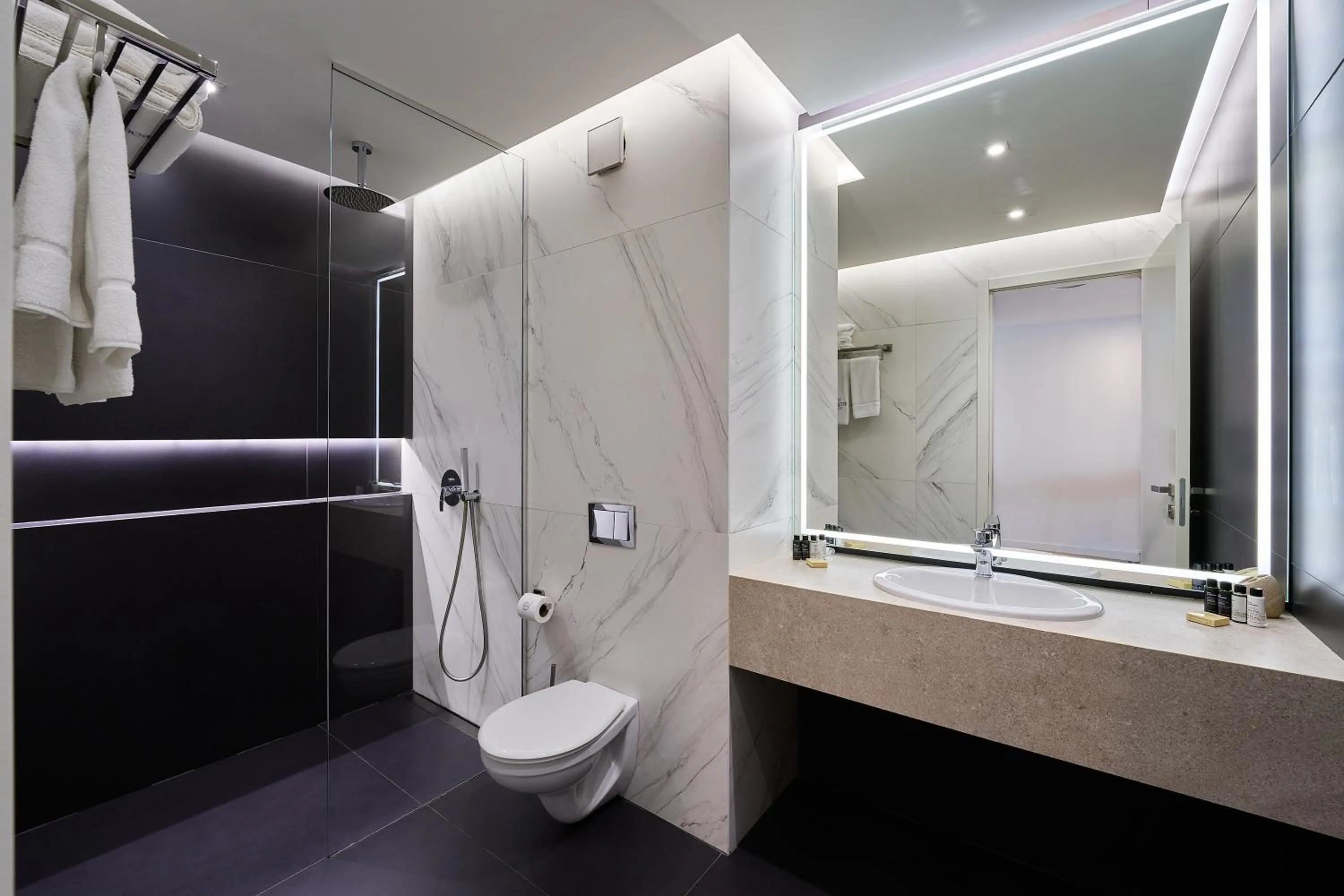 Shower in Adella Boutique Hotel - Free Secured Parking