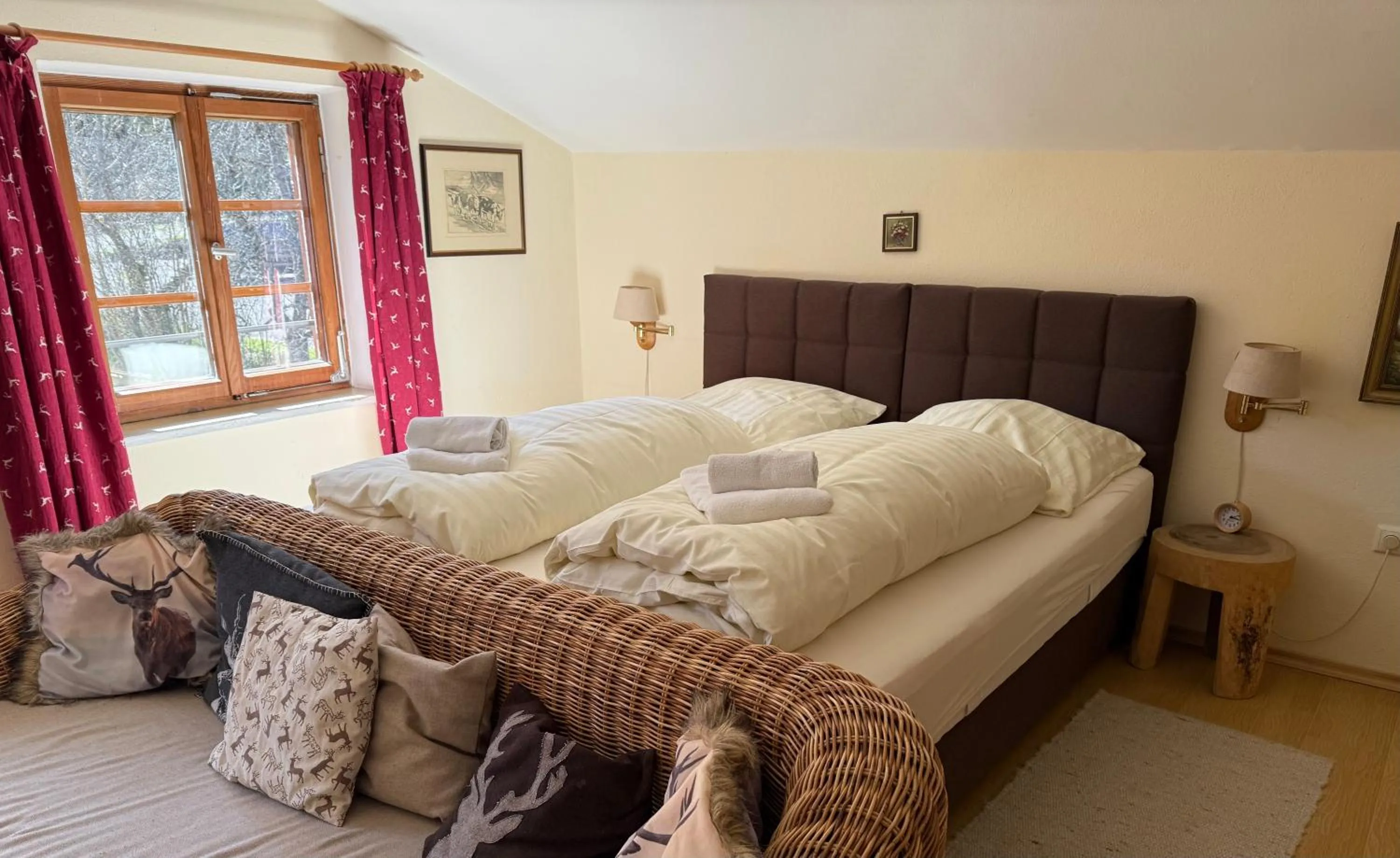 Bedroom, Bed in Berggasthof Butzn Wirt