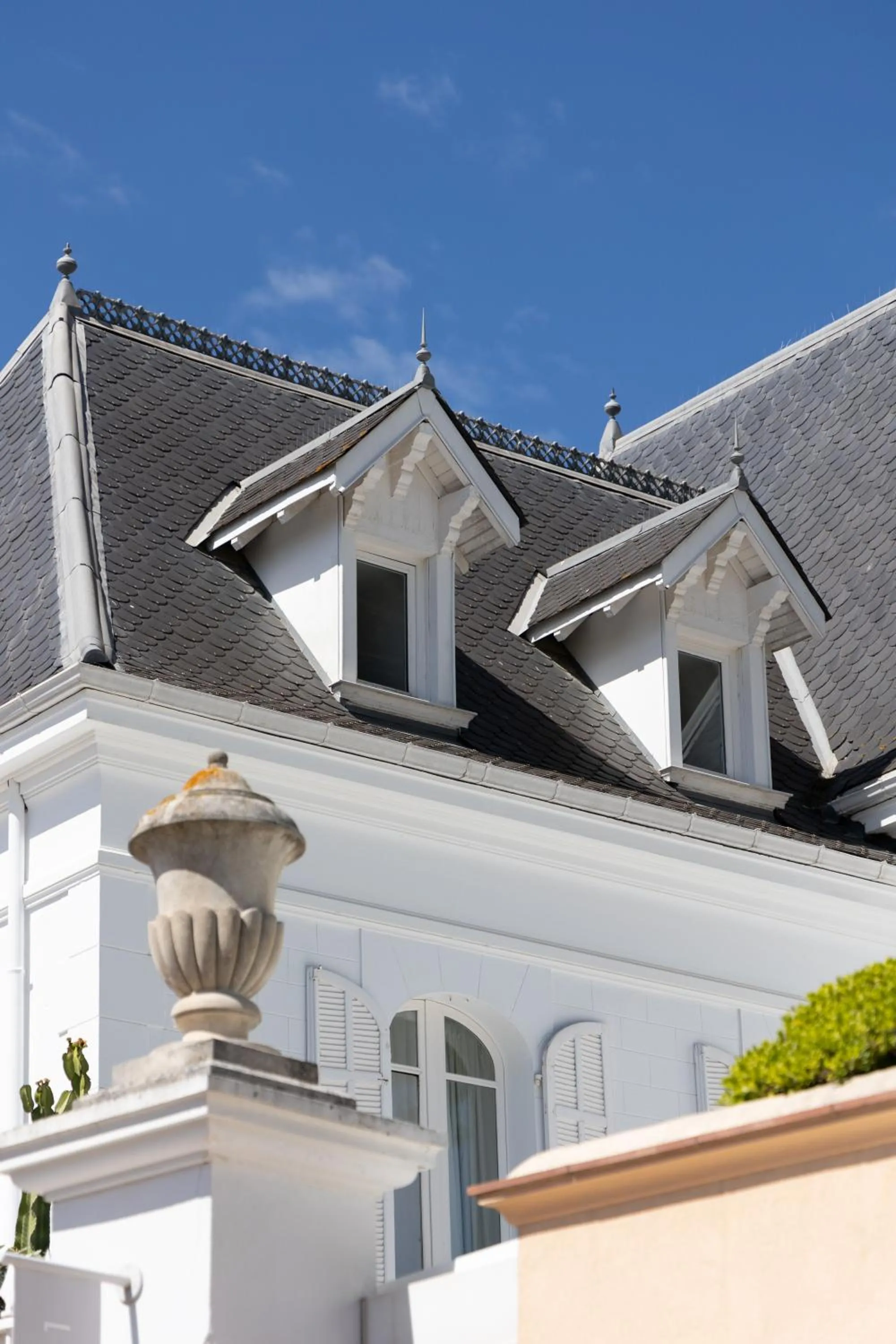 Property building in White 1921