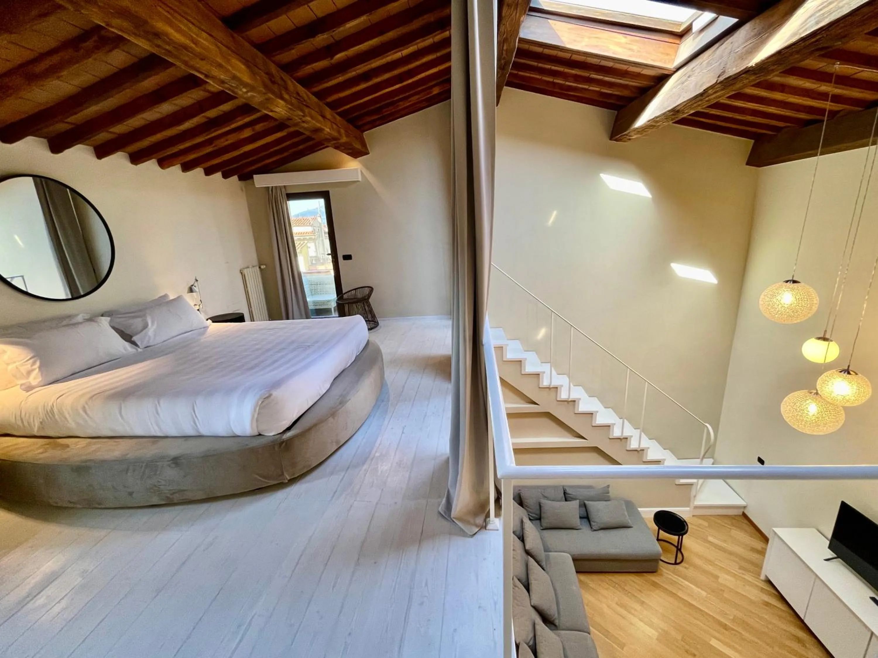 Bed in Renascentia in Florence - Adults Only
