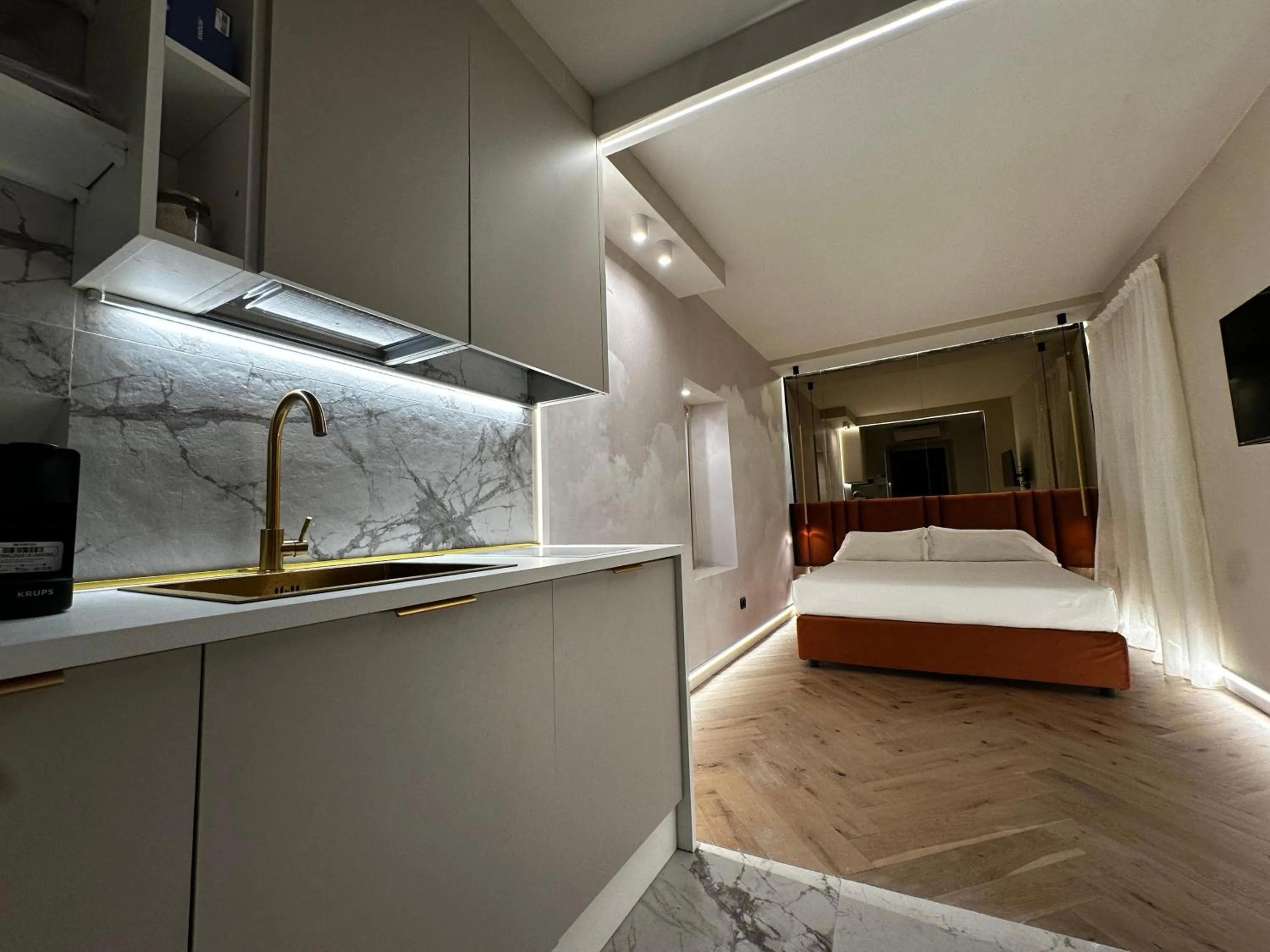 Bed in Renascentia in Florence - Adults Only