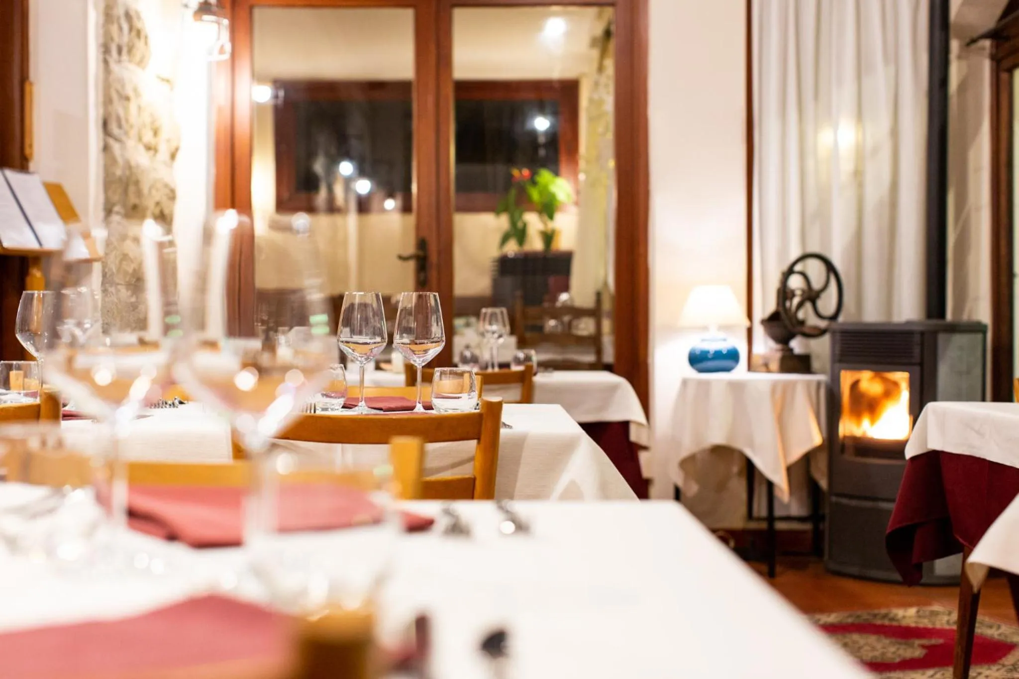 Restaurant/places to eat in Hotel Ristorante Il Caminetto