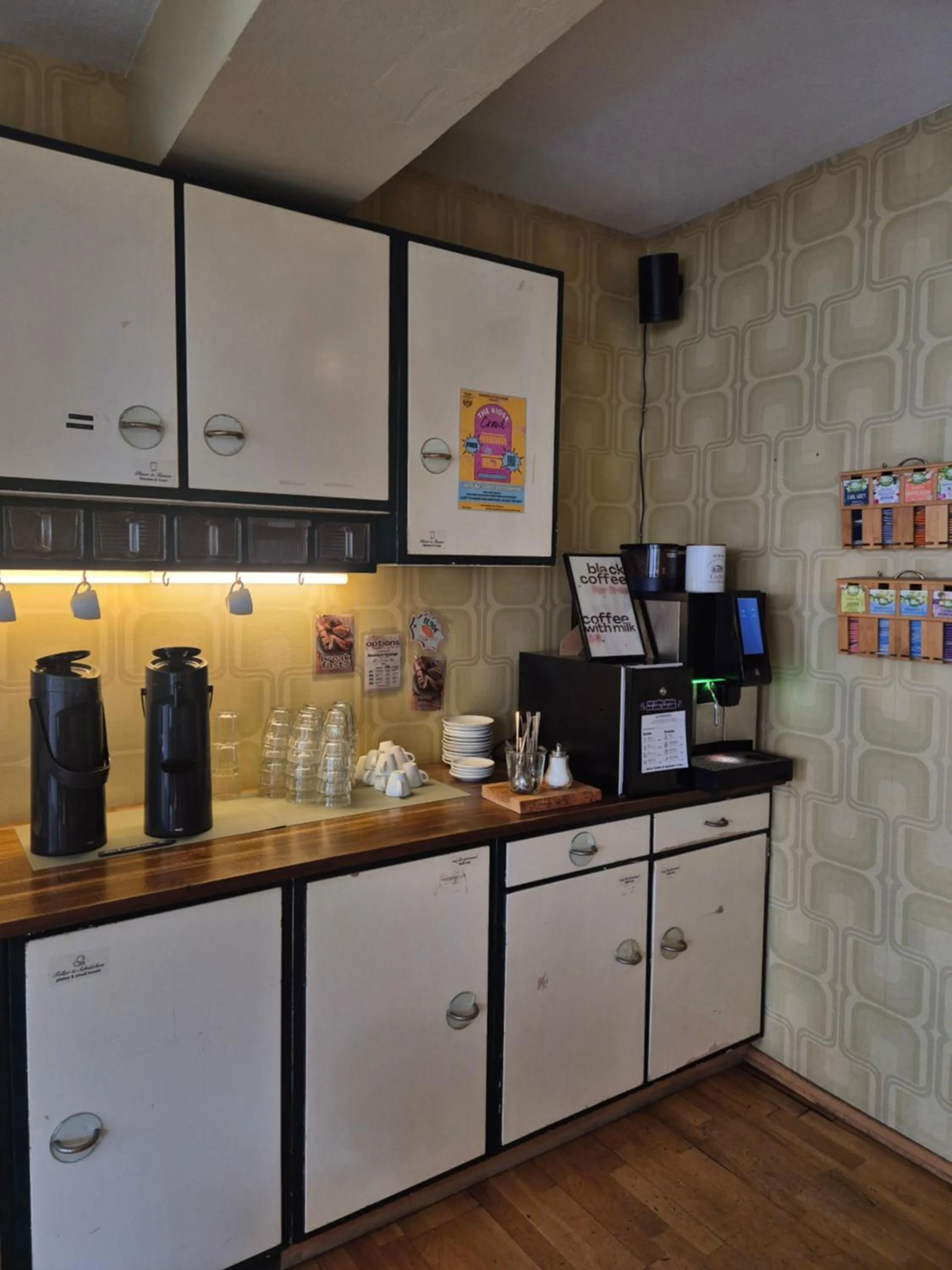 Kitchen or kitchenette in Hostel die Wohngemeinschaft