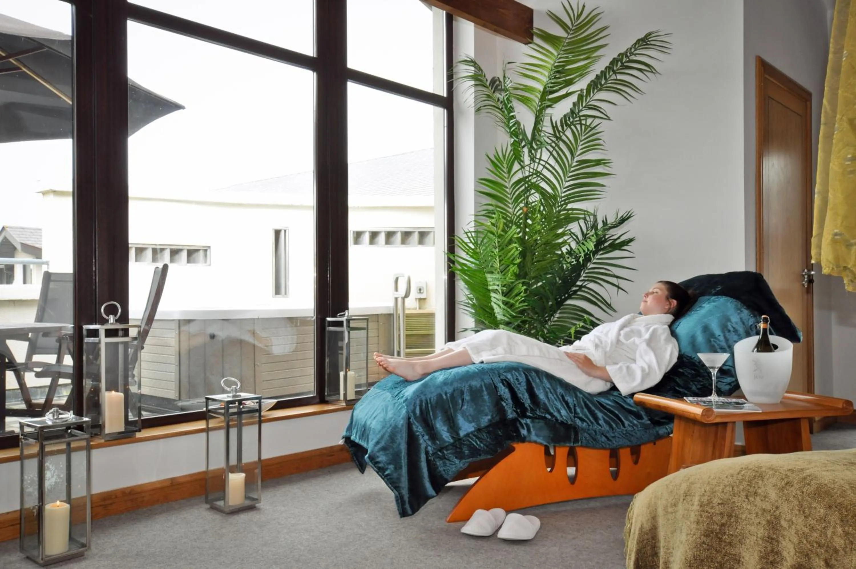 People, Bed in Westport Woods Hotel & Spa