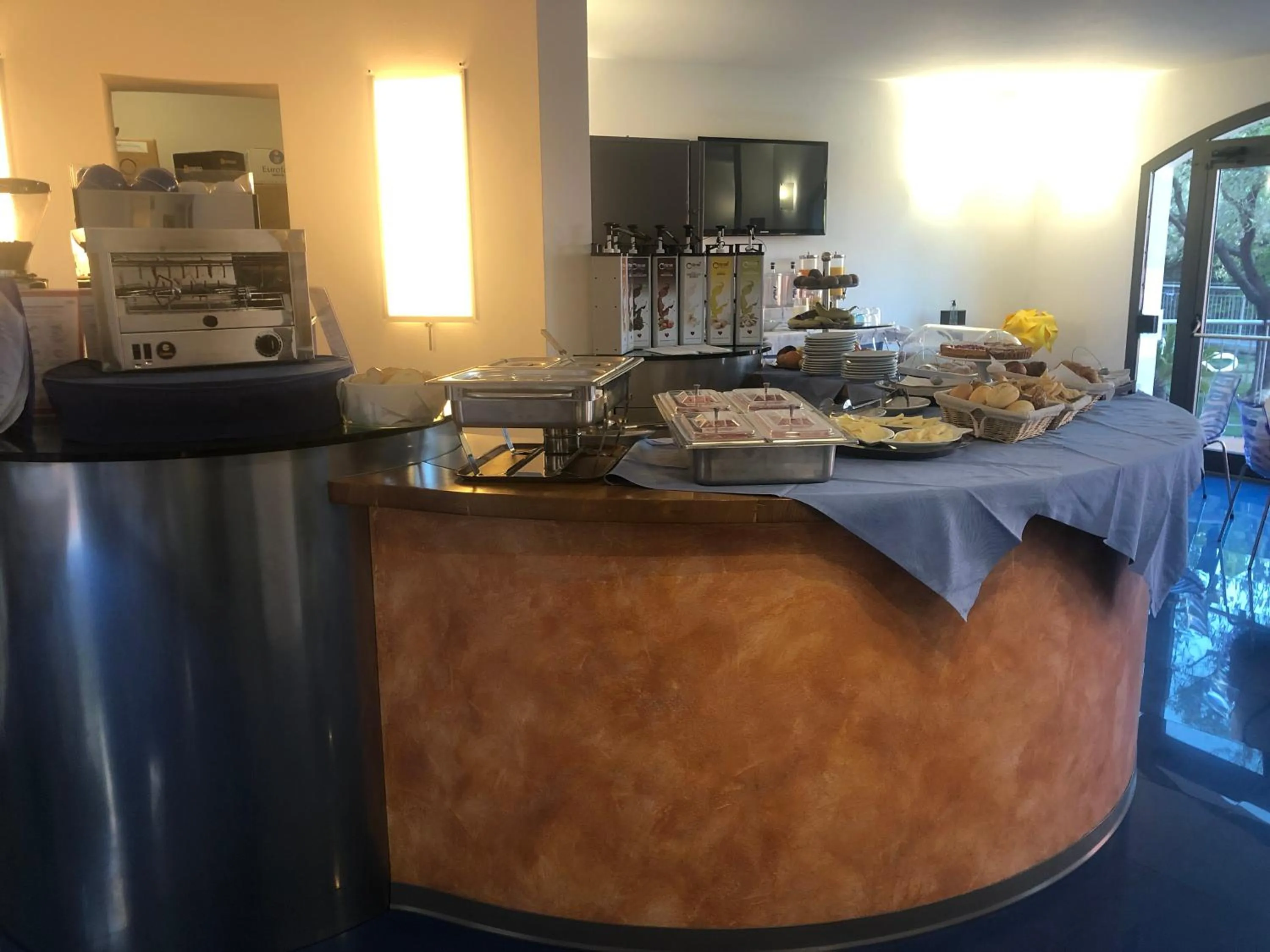 Breakfast in Baia Blu RTA Residence