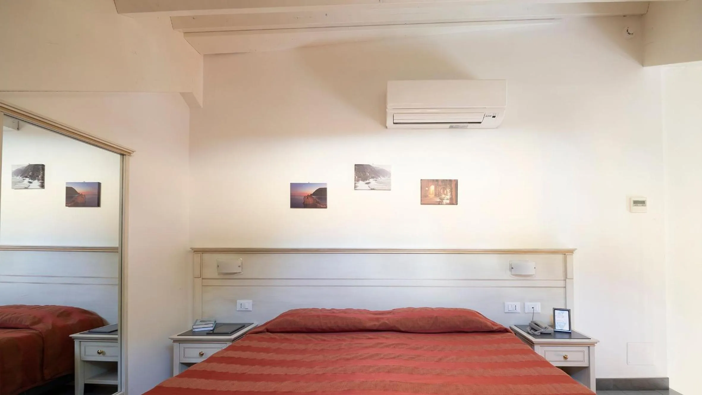 Bedroom, Bed in Hotel Margherita