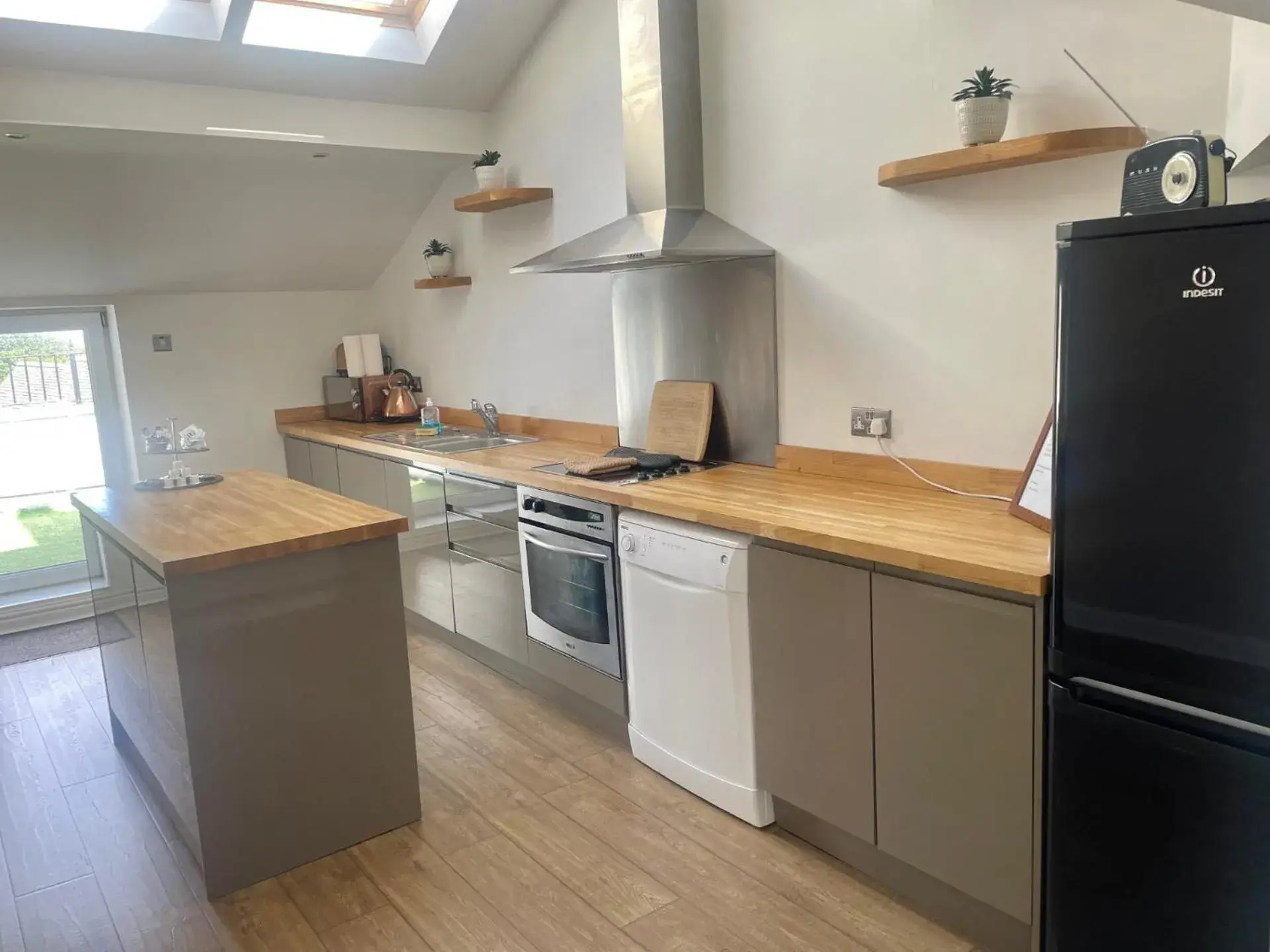 Kitchen or kitchenette in Beach House 3 Bed Penthouse Apartment Kitchen or kitchenette in Beach House 3 Bed Penthouse Apartment