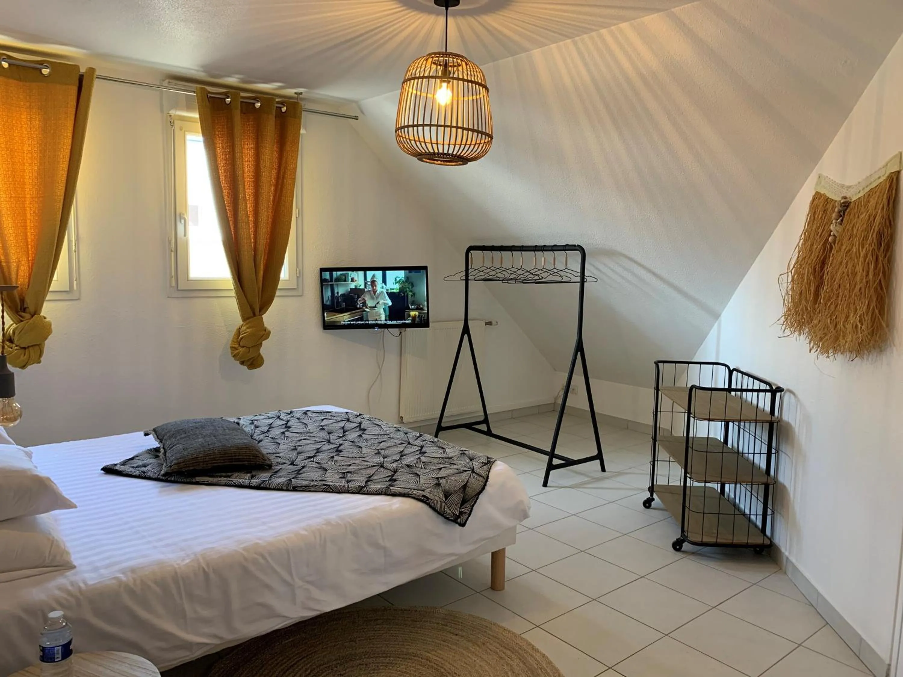 Photo of the whole room, Bed in Hôtel Heod - Binic - Saint-Quay-Portrieux