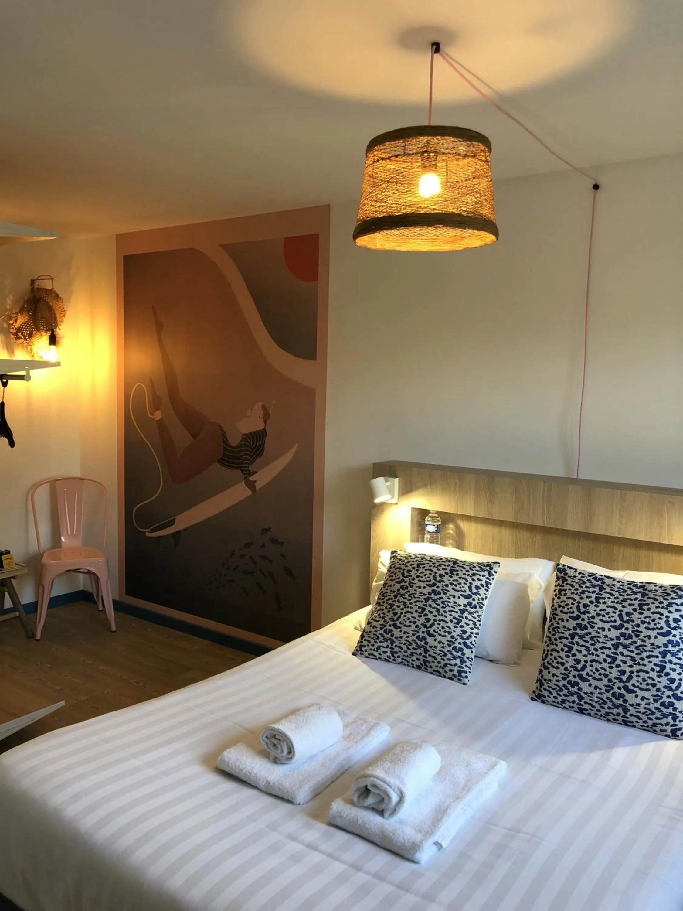 Bed in Hôtel Heod - Binic - Saint-Quay-Portrieux