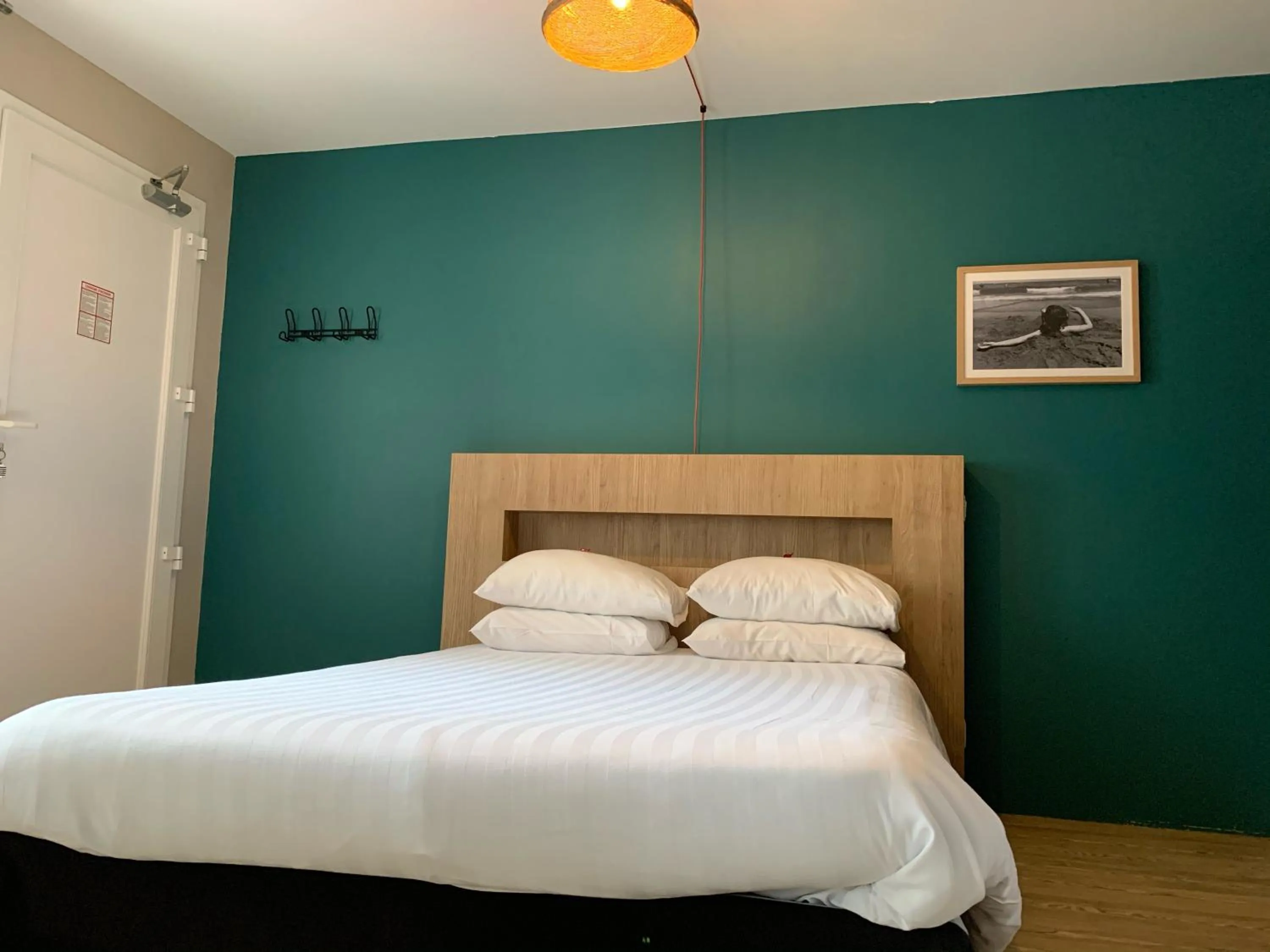 Bed in Hôtel Heod - Binic - Saint-Quay-Portrieux