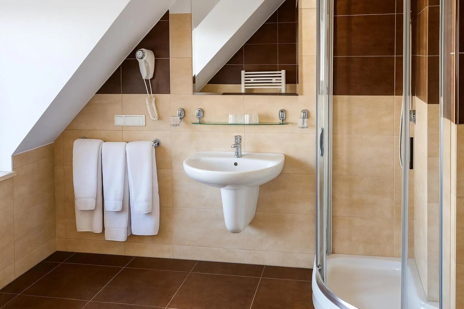 Bathroom in Hotel Robert's Port