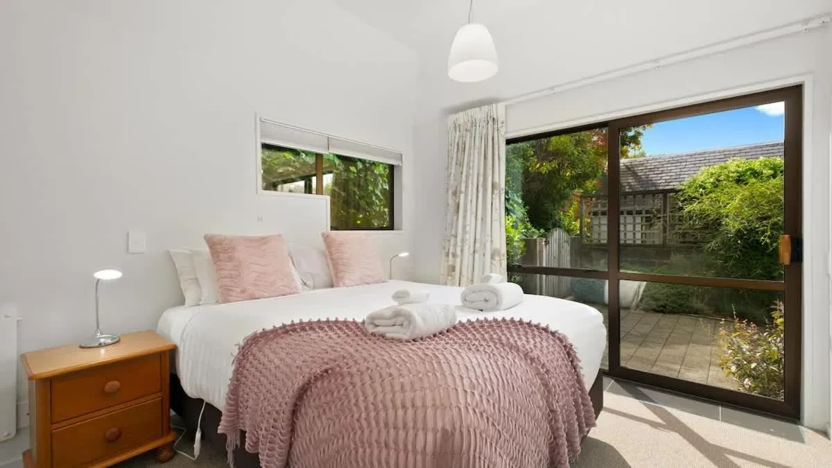 Bed in Earnslaw Central Views B
