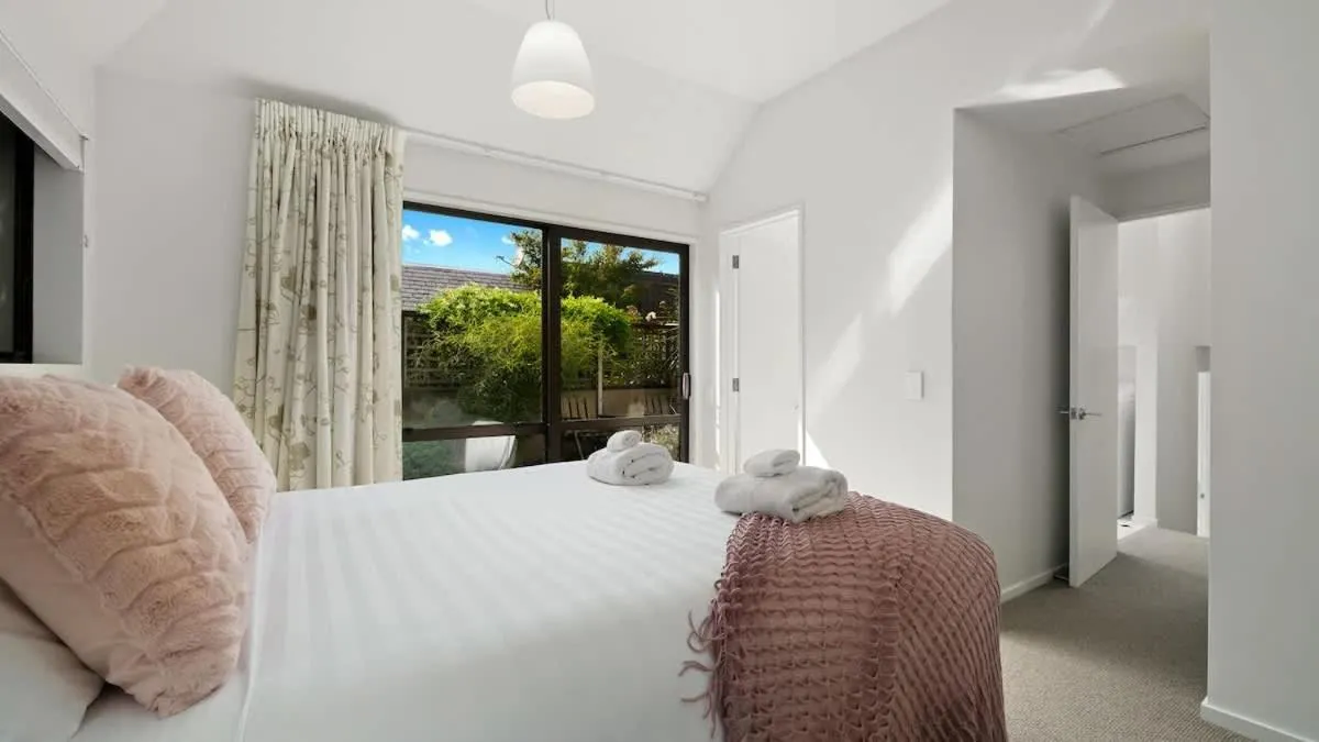 Bed in Earnslaw Central Views B