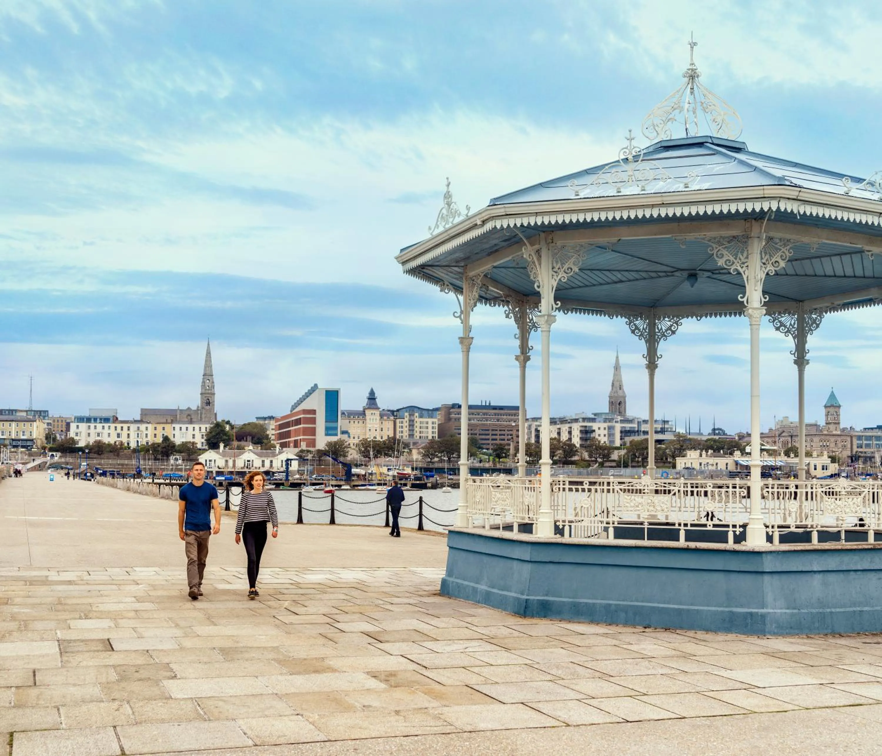 Decorative detail in Royal Marine Hotel