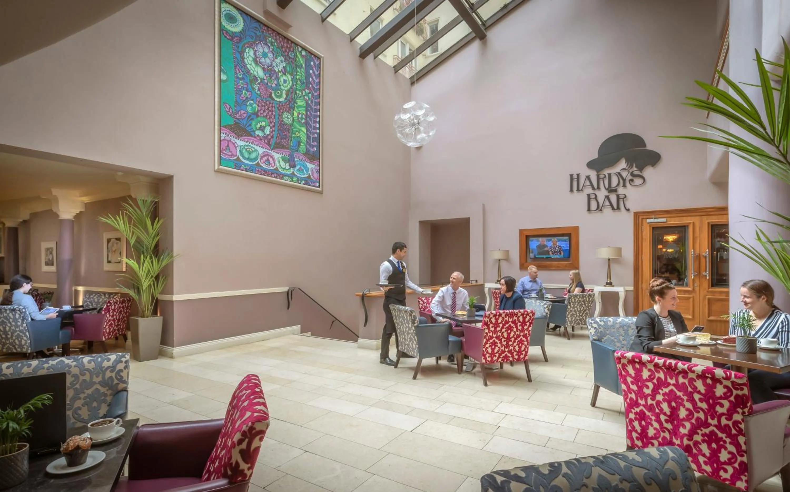 Restaurant/places to eat in Royal Marine Hotel