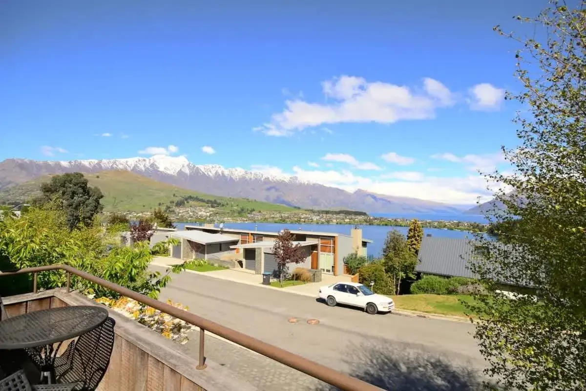 Earnslaw Central Views A Earnslaw Central Views A