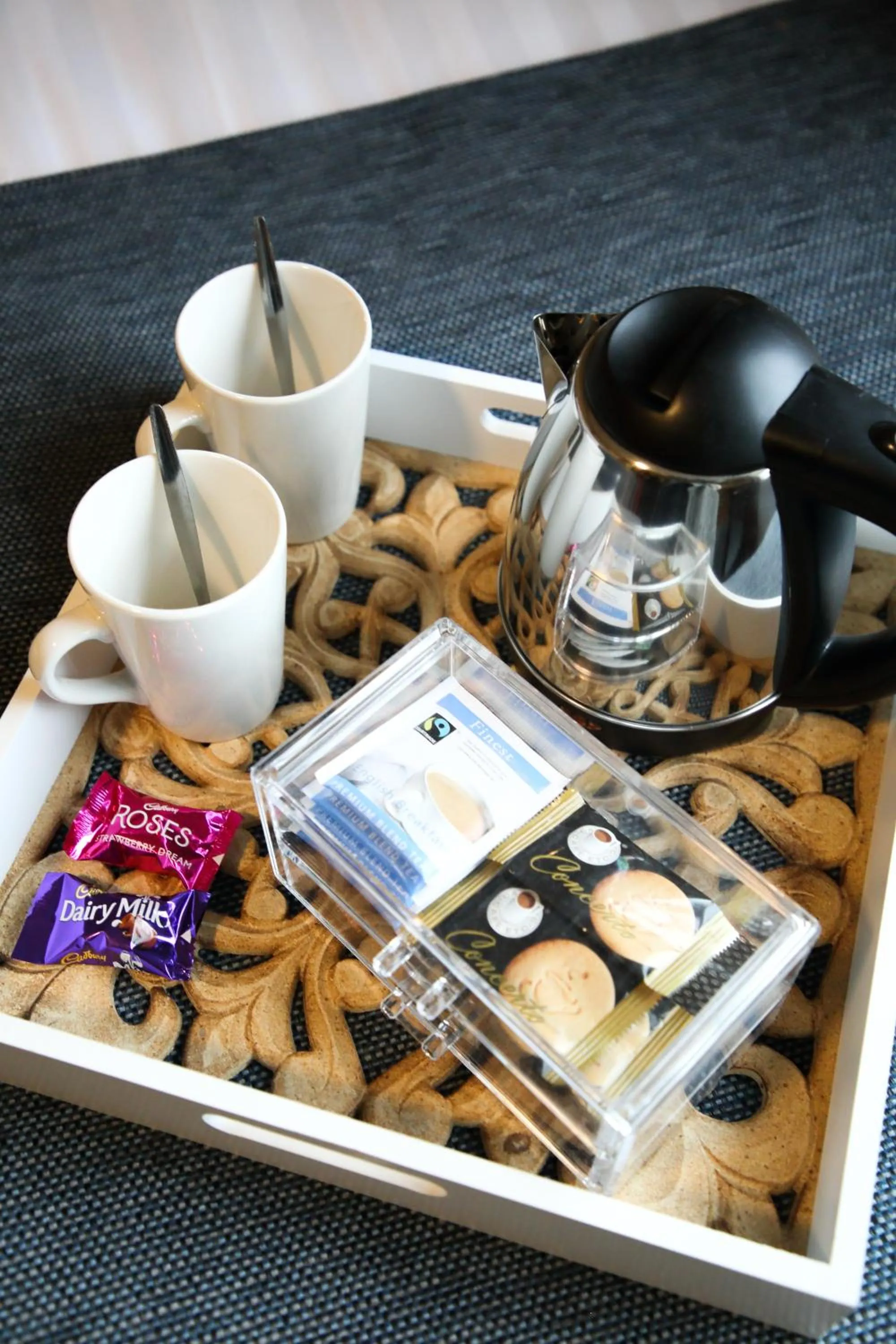 Coffee/tea facilities in Mulroy Woods Hotel