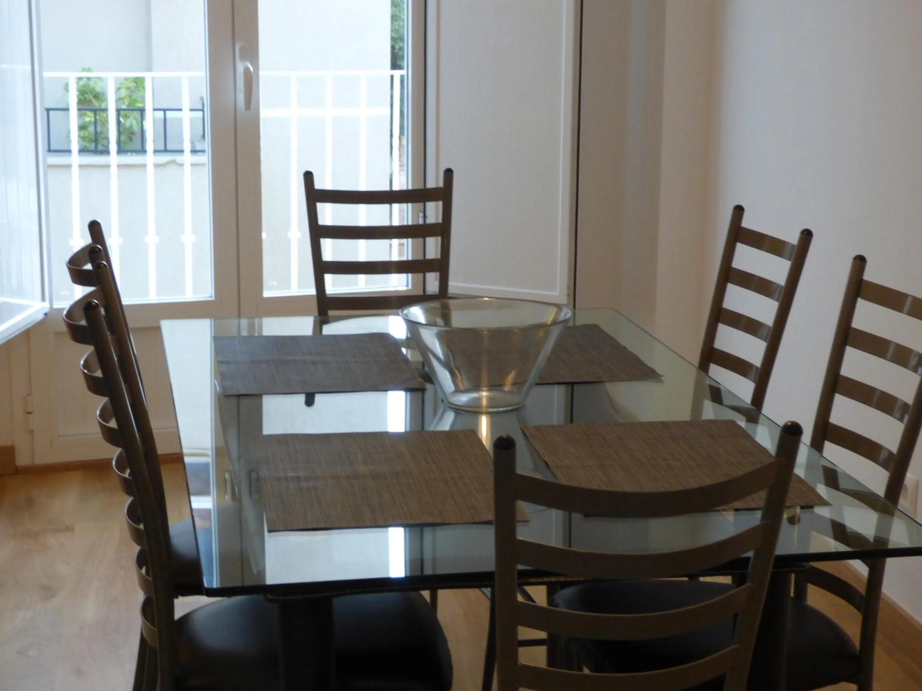Dining area in Viviendas Turísticas La Merced