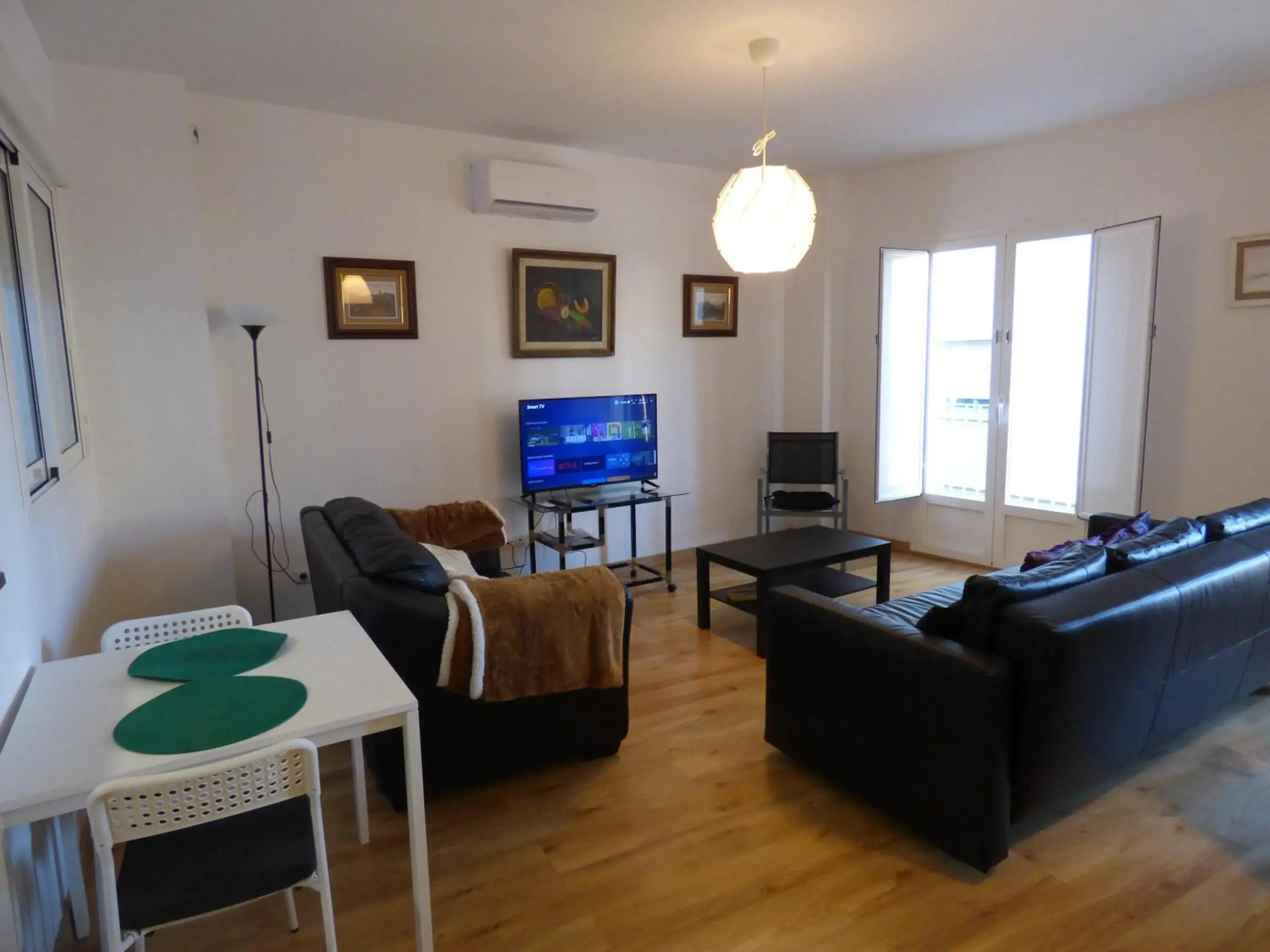 Two-Bedroom Apartment in Viviendas Turísticas La Merced Two-Bedroom Apartment in Viviendas Turísticas La Merced