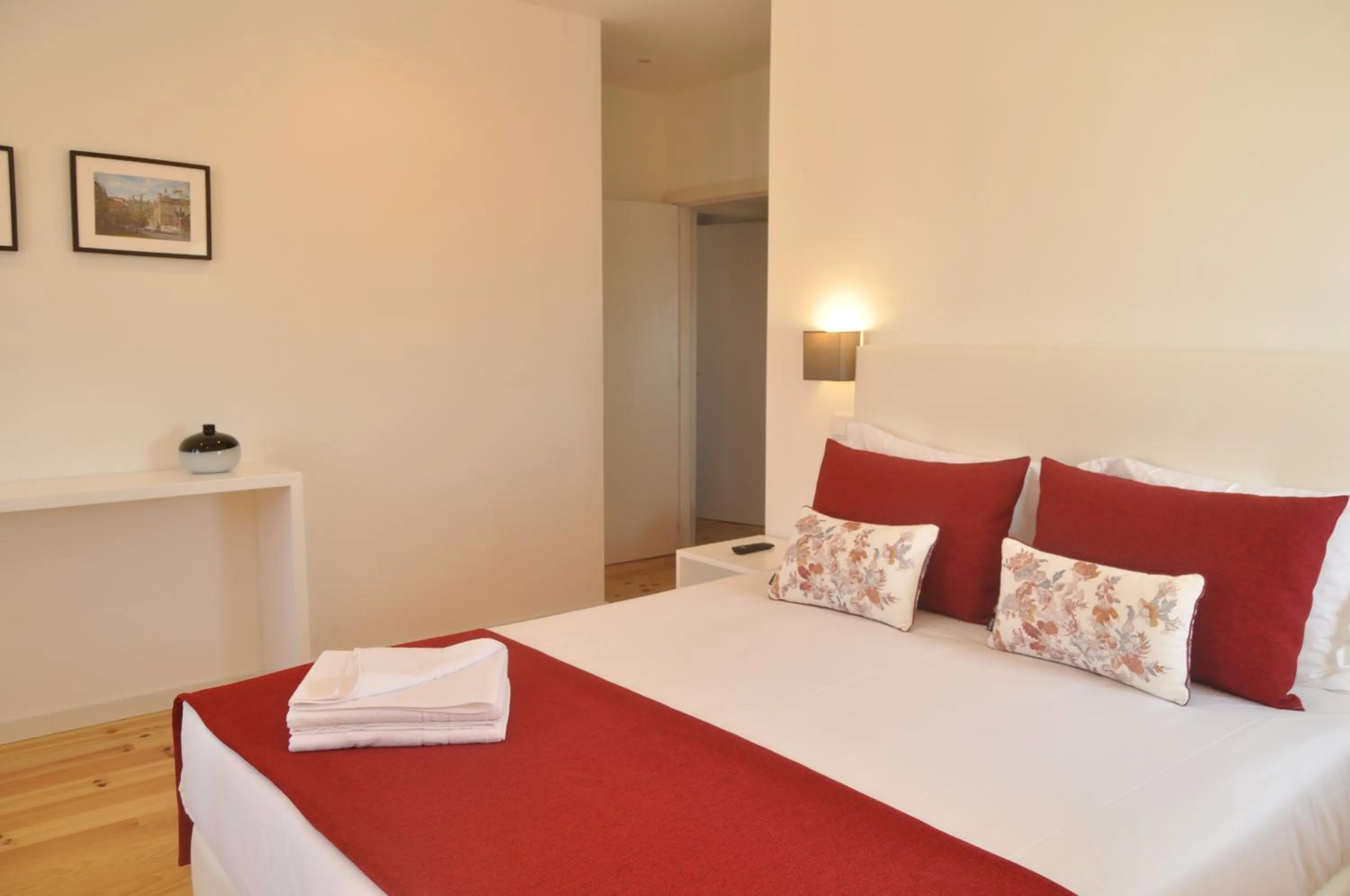 Bed in Mystay Porto Batalha