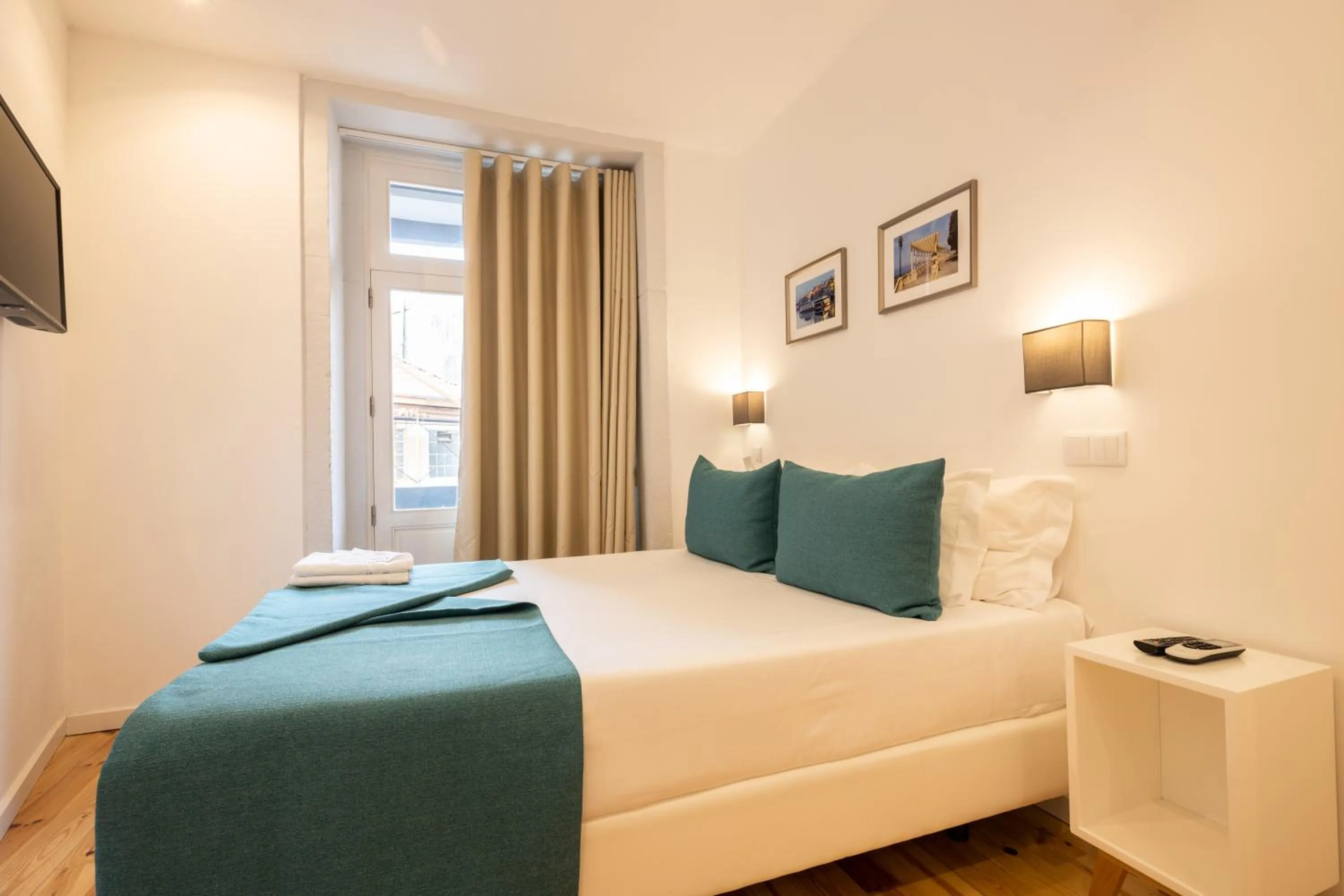 Bed in Mystay Porto Batalha