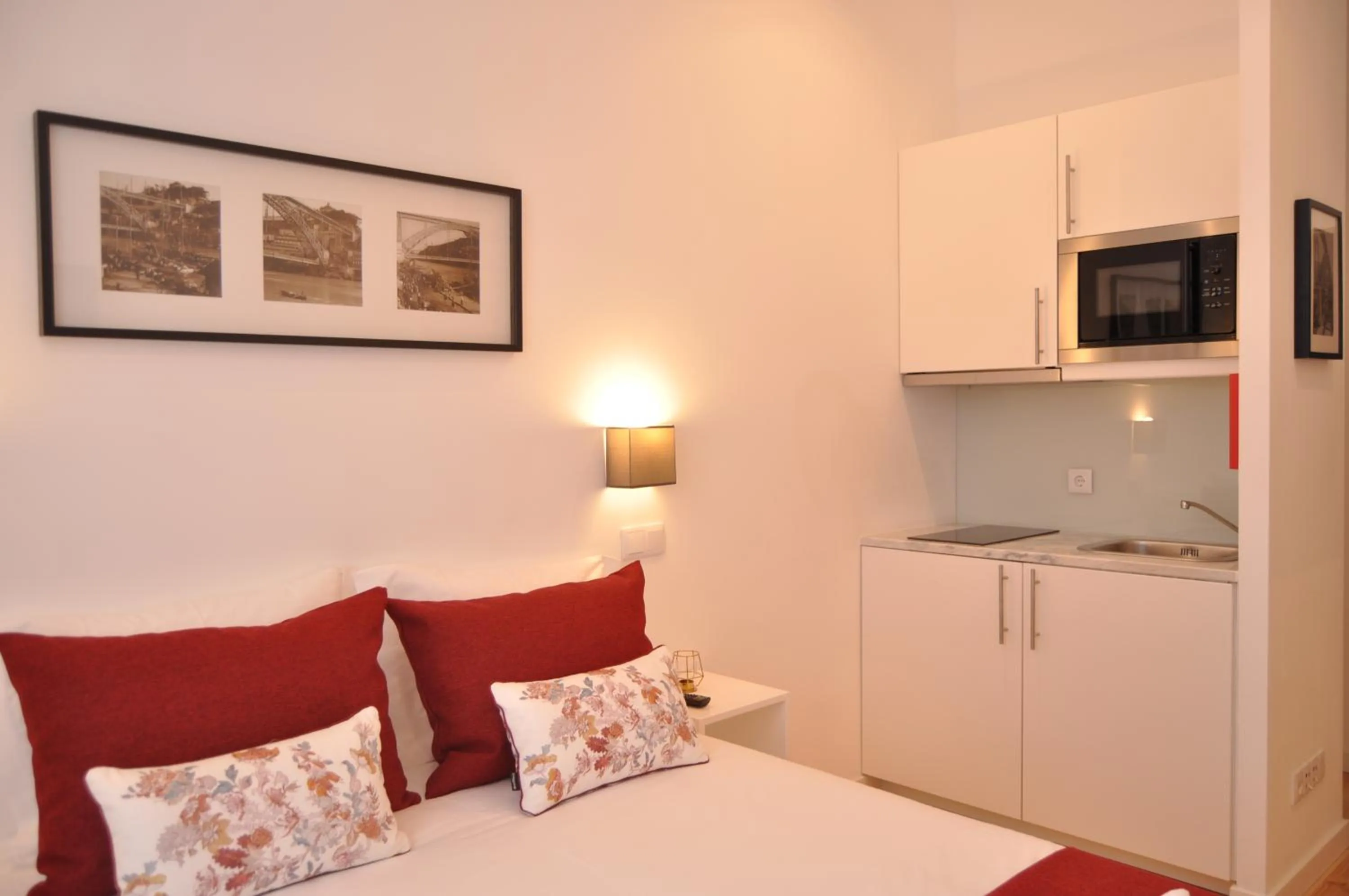 Bed in Mystay Porto Batalha
