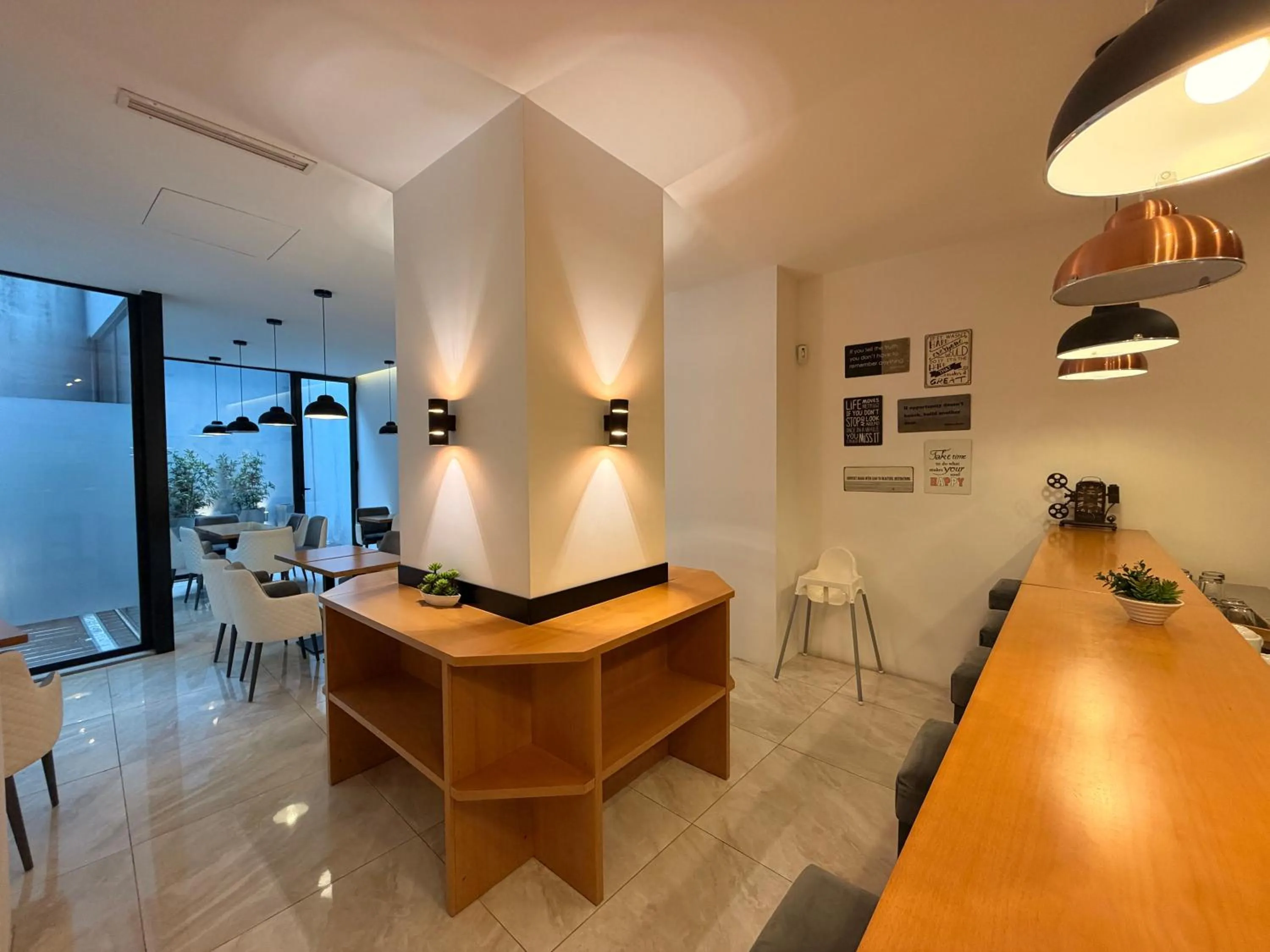 Lounge or bar in Mystay Porto Batalha