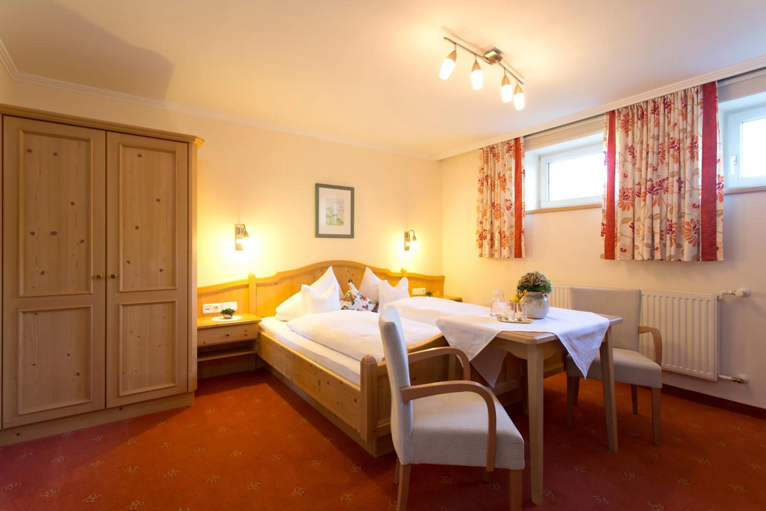 Photo of the whole room in Landhaus Zauser