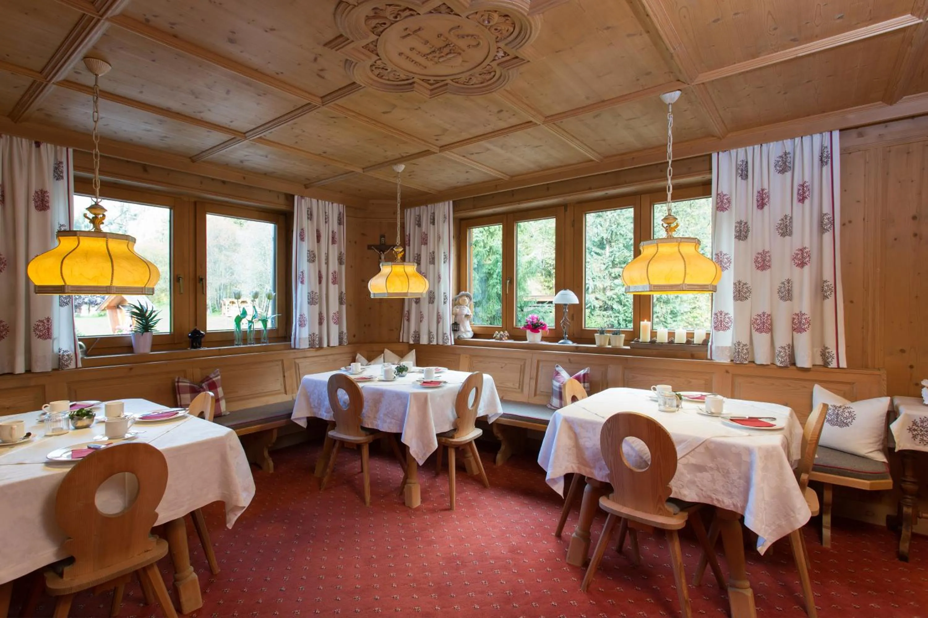 Buffet breakfast in Landhaus Zauser