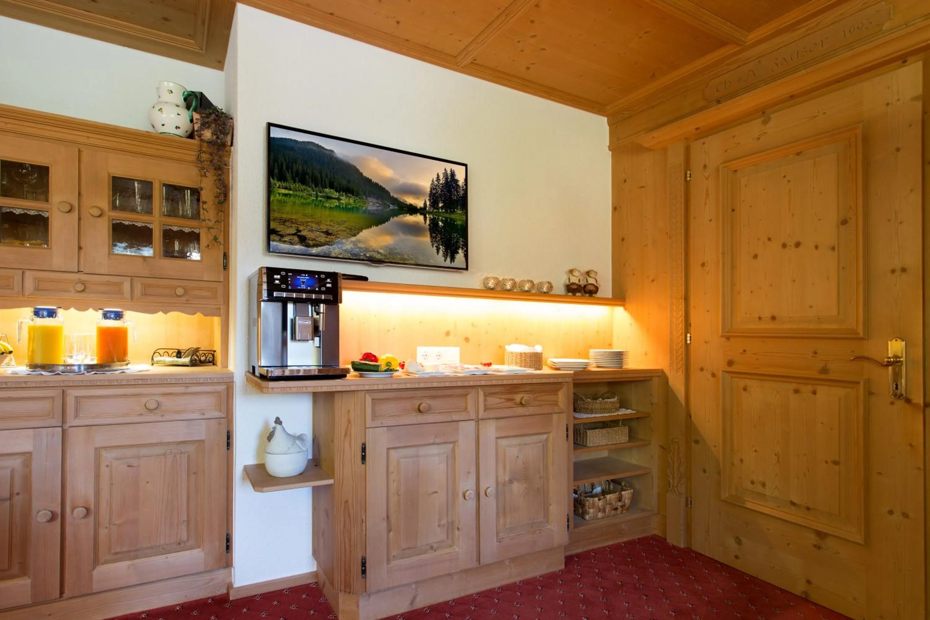Buffet breakfast in Landhaus Zauser
