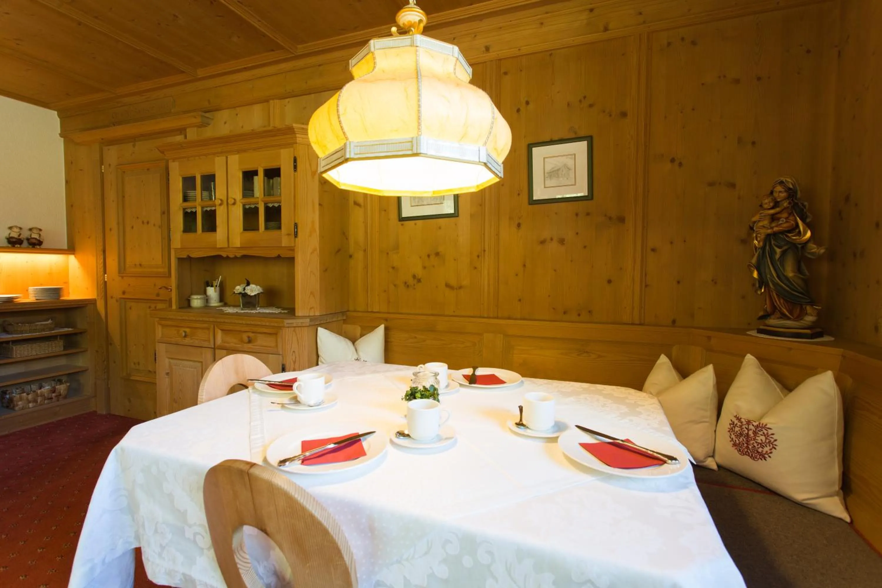 Buffet breakfast in Landhaus Zauser