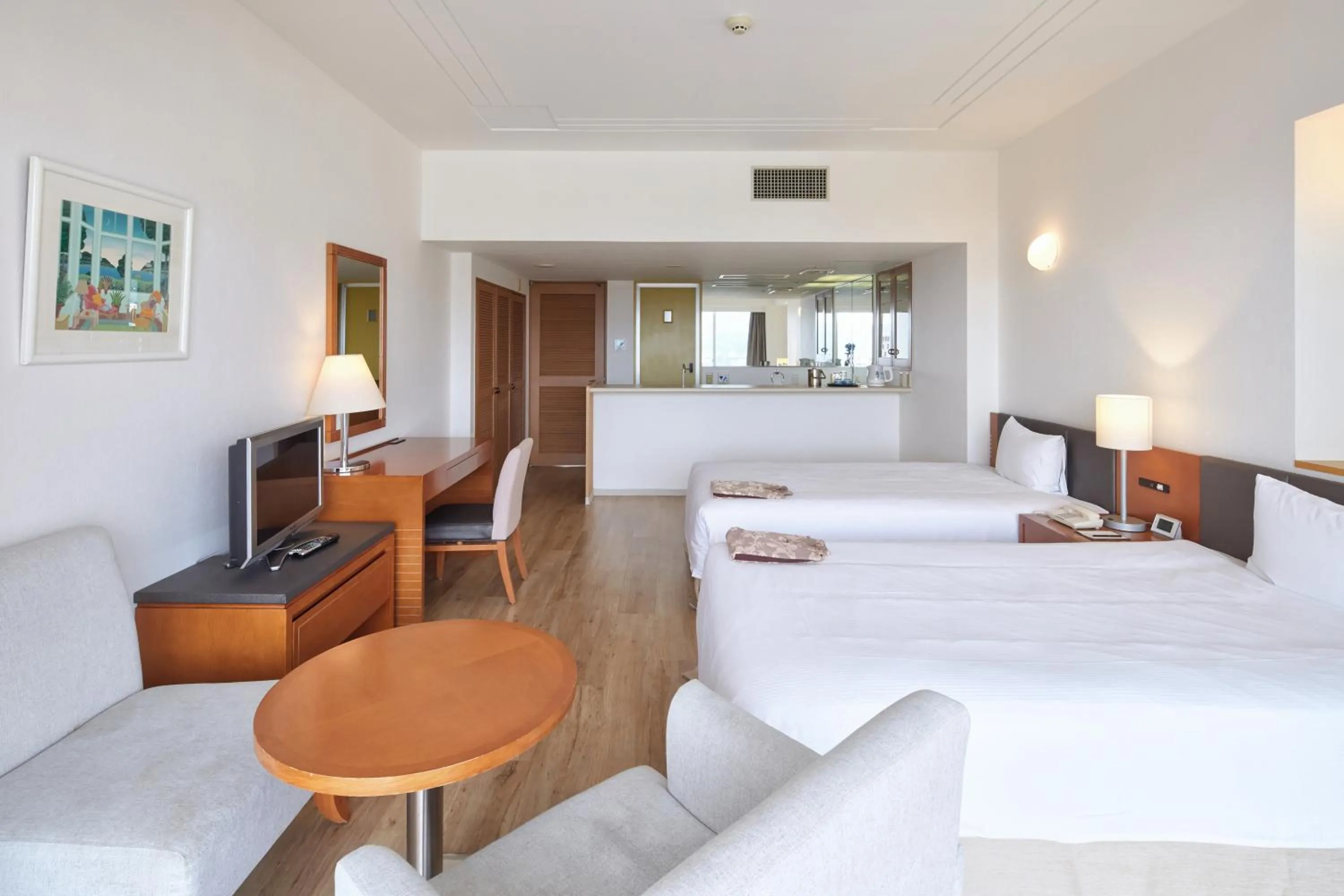 Kitchen or kitchenette, Bed in Hotel Mahaina Wellness Resorts Okinawa