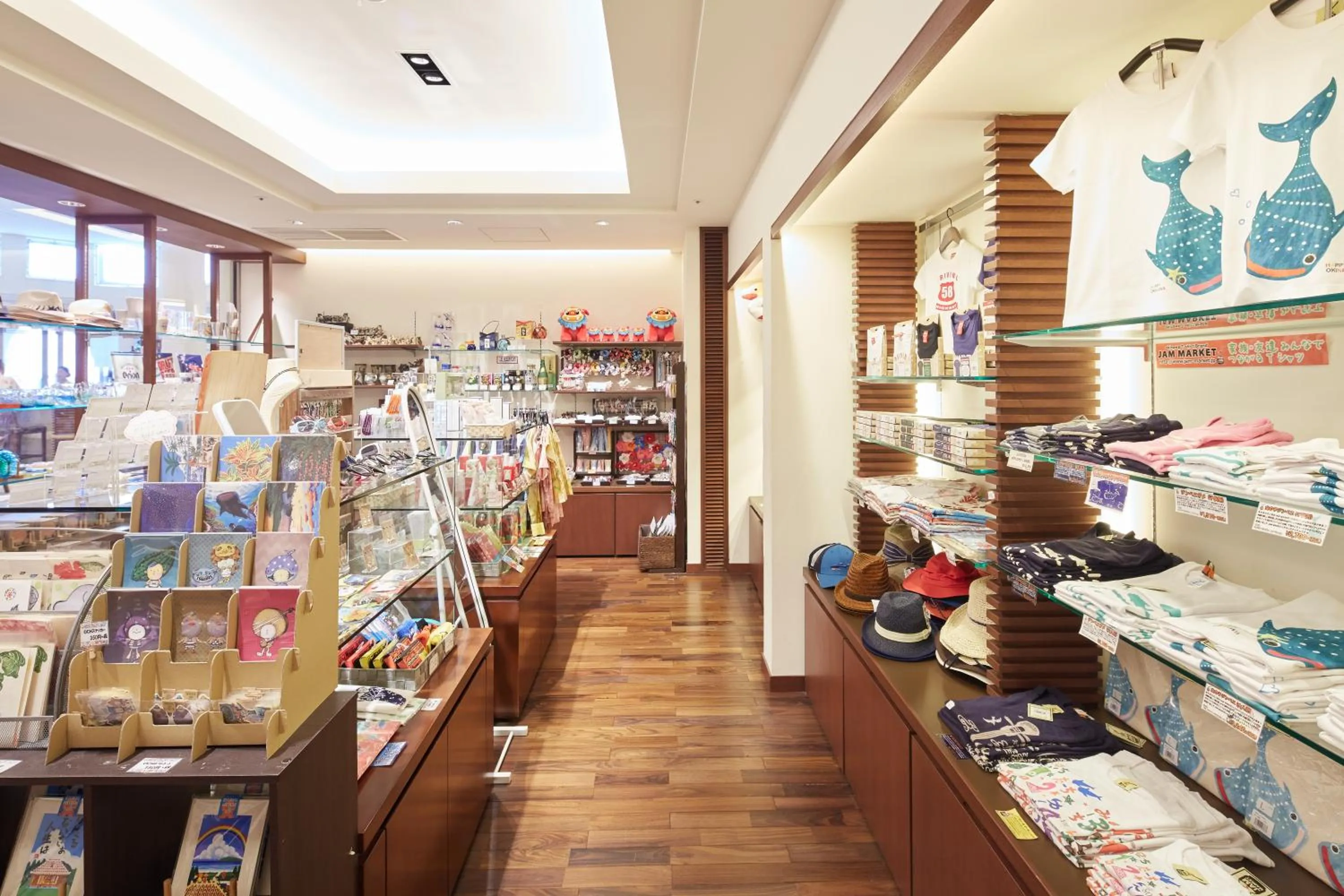 On-site shops in Hotel Mahaina Wellness Resorts Okinawa