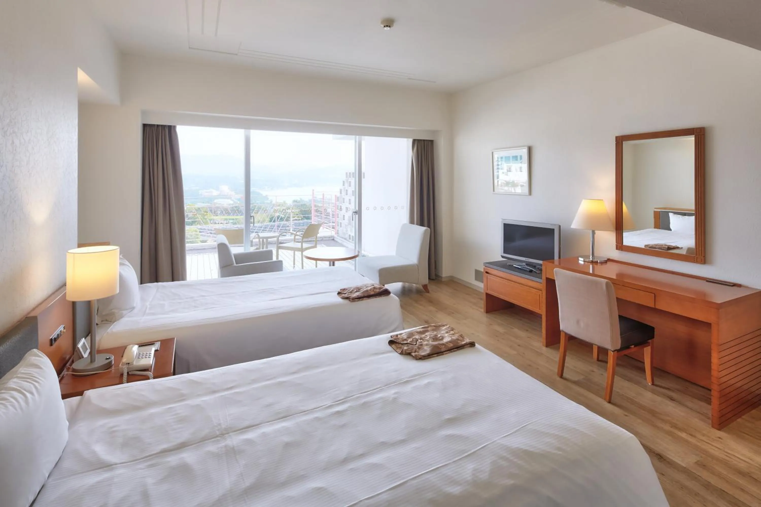 TV and multimedia, Bed in Hotel Mahaina Wellness Resorts Okinawa