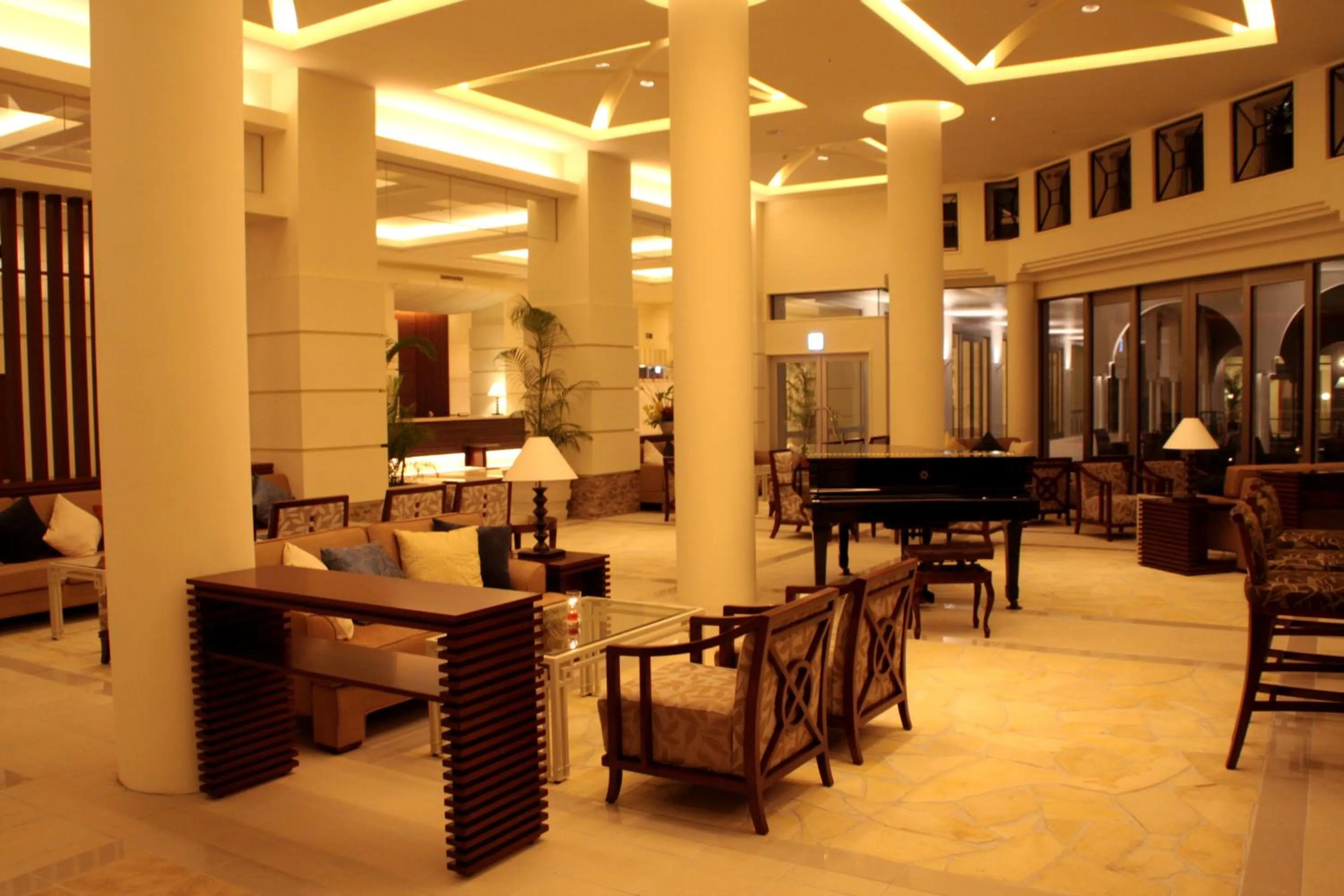 Lobby or reception in Hotel Mahaina Wellness Resorts Okinawa
