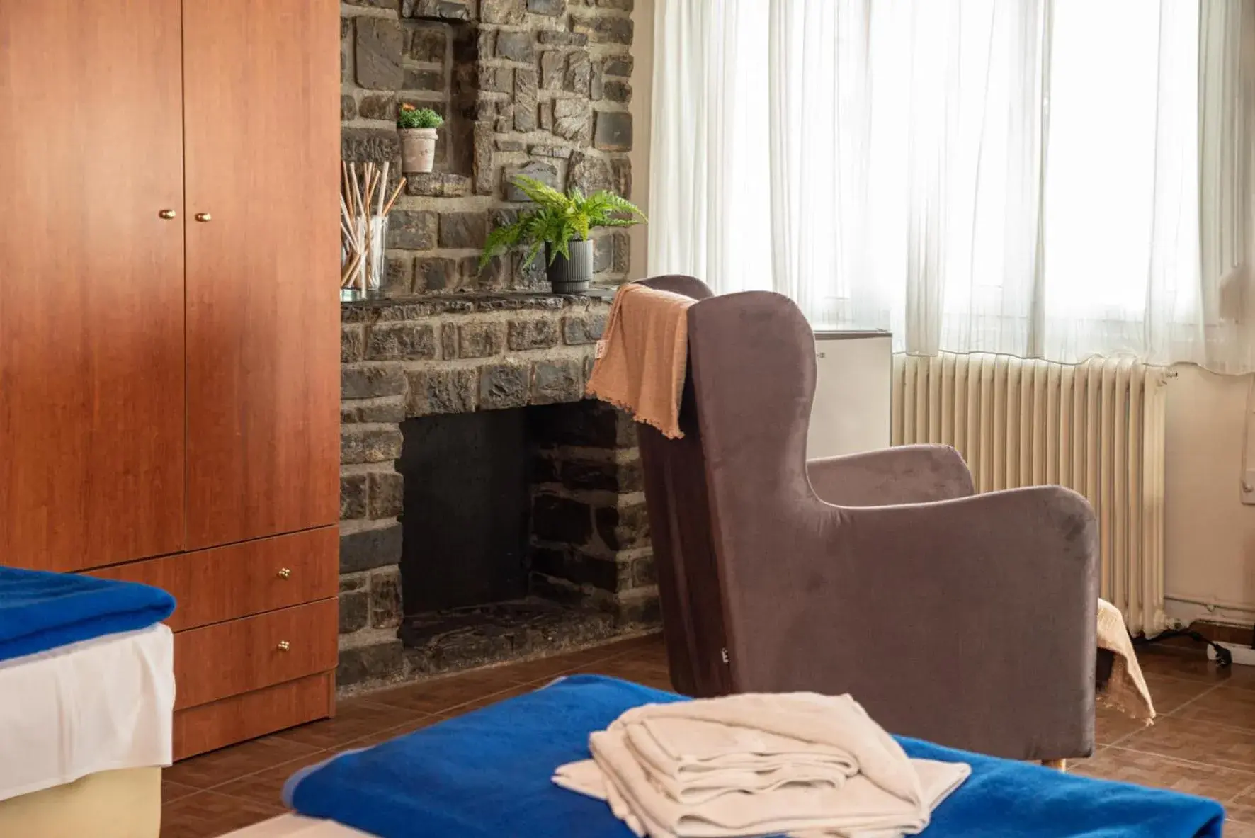 Quadruple Room with Terrace in Hôtel Argo Quadruple Room with Terrace in Hôtel Argo