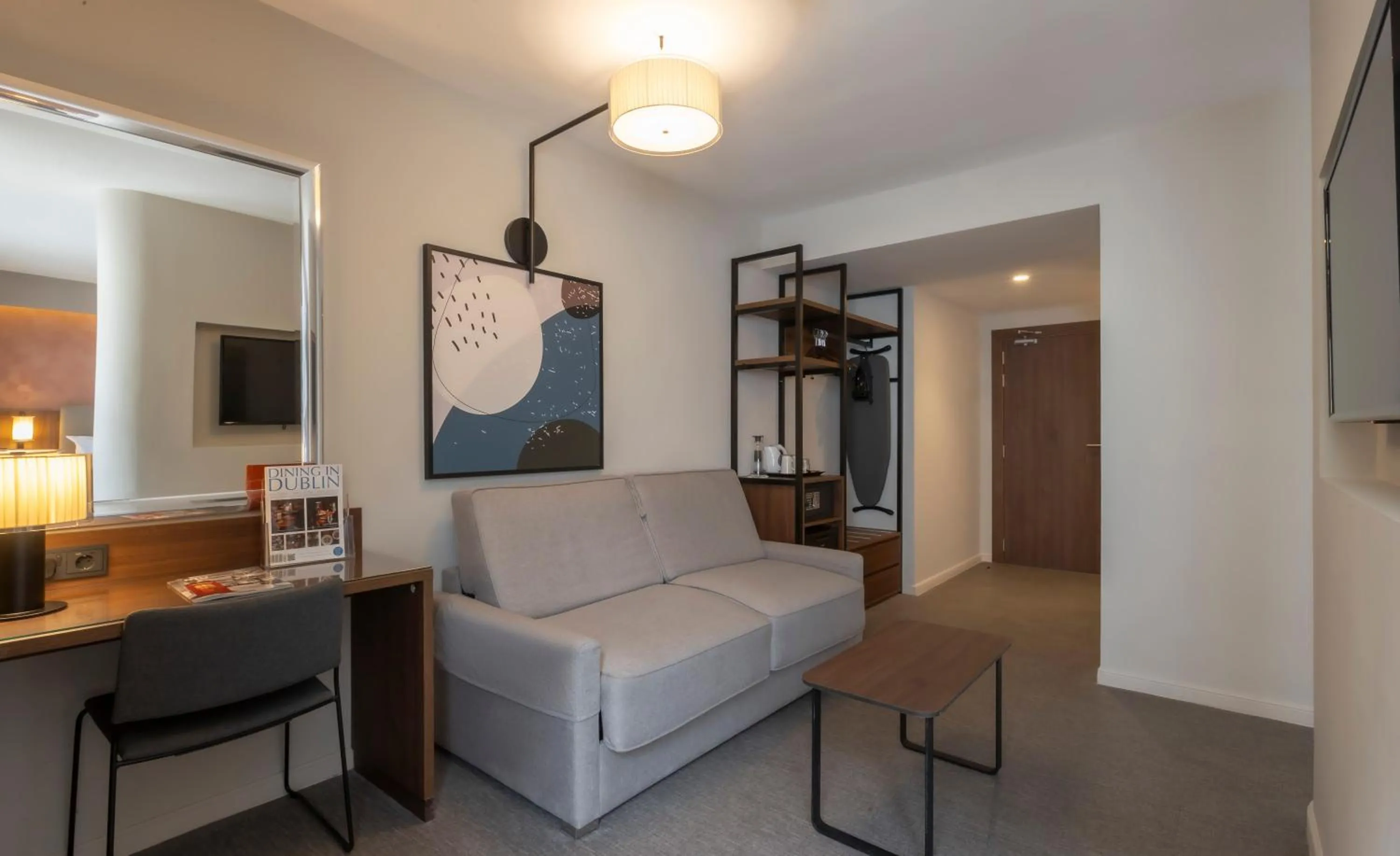 Bedroom in Riu Plaza The Gresham Dublin