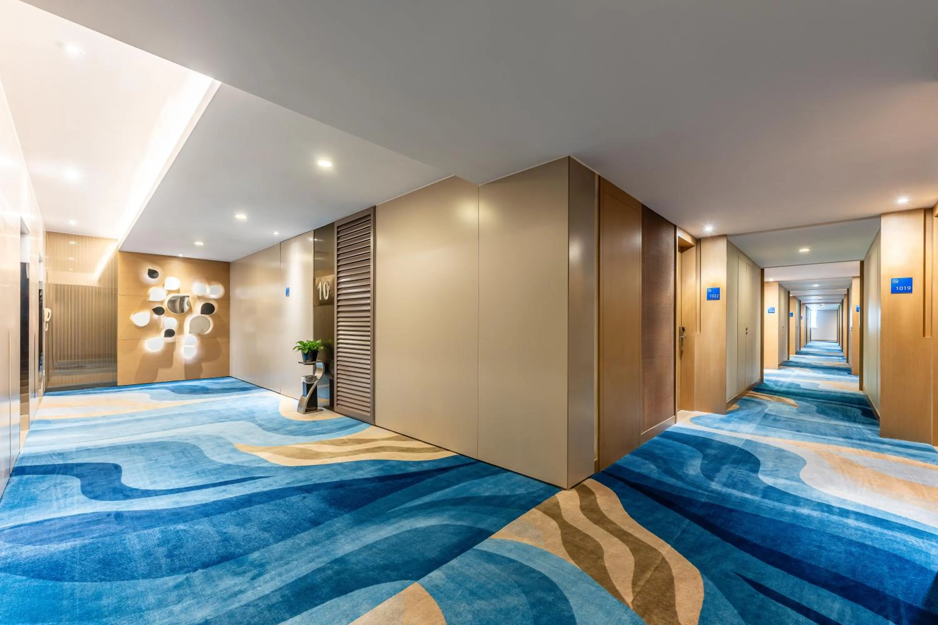 Floor plan, Bed in Holiday Inn Express Shanghai Jinsha by IHG
