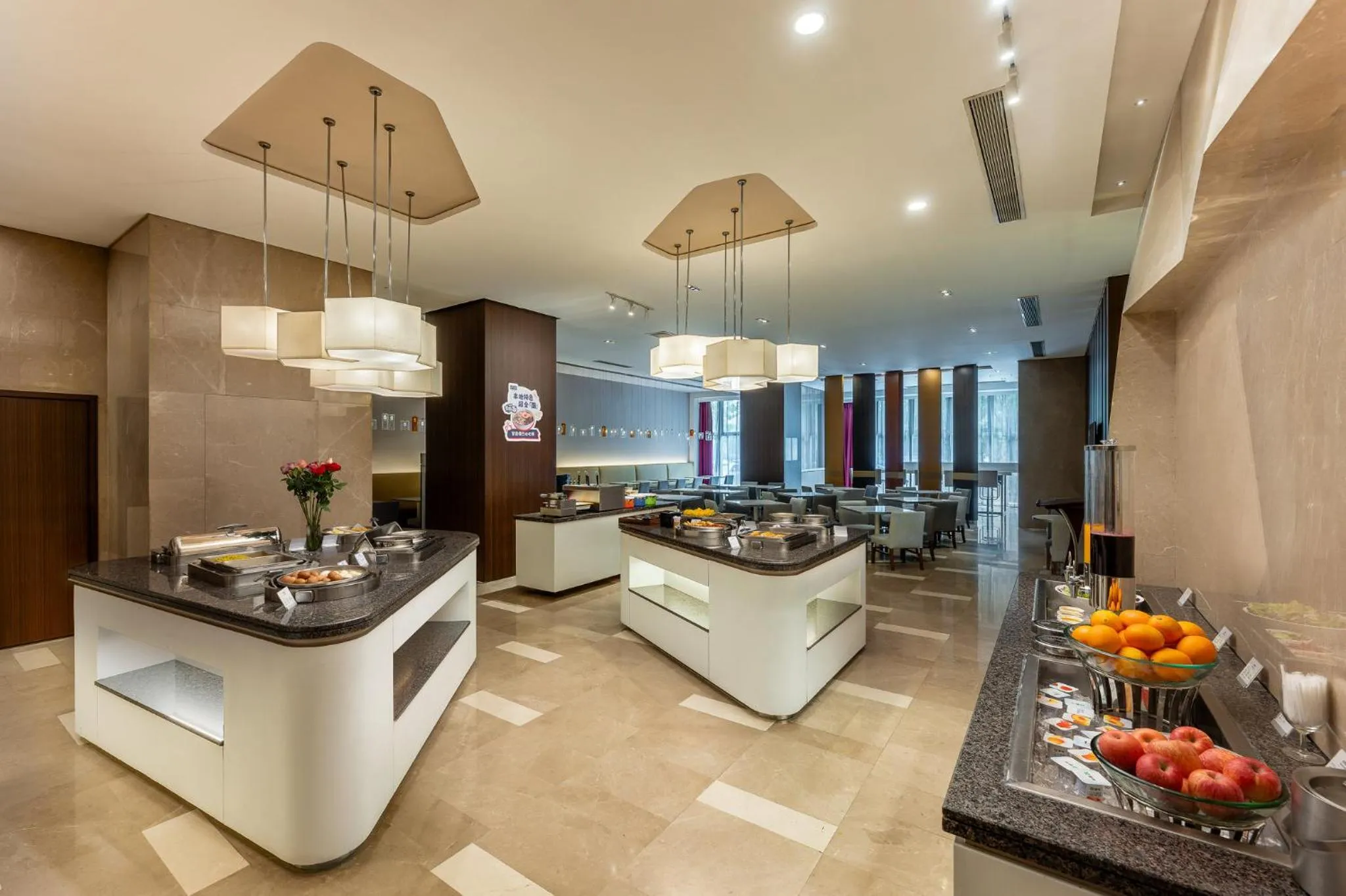 Restaurant/places to eat in Holiday Inn Express Shanghai Jinsha by IHG